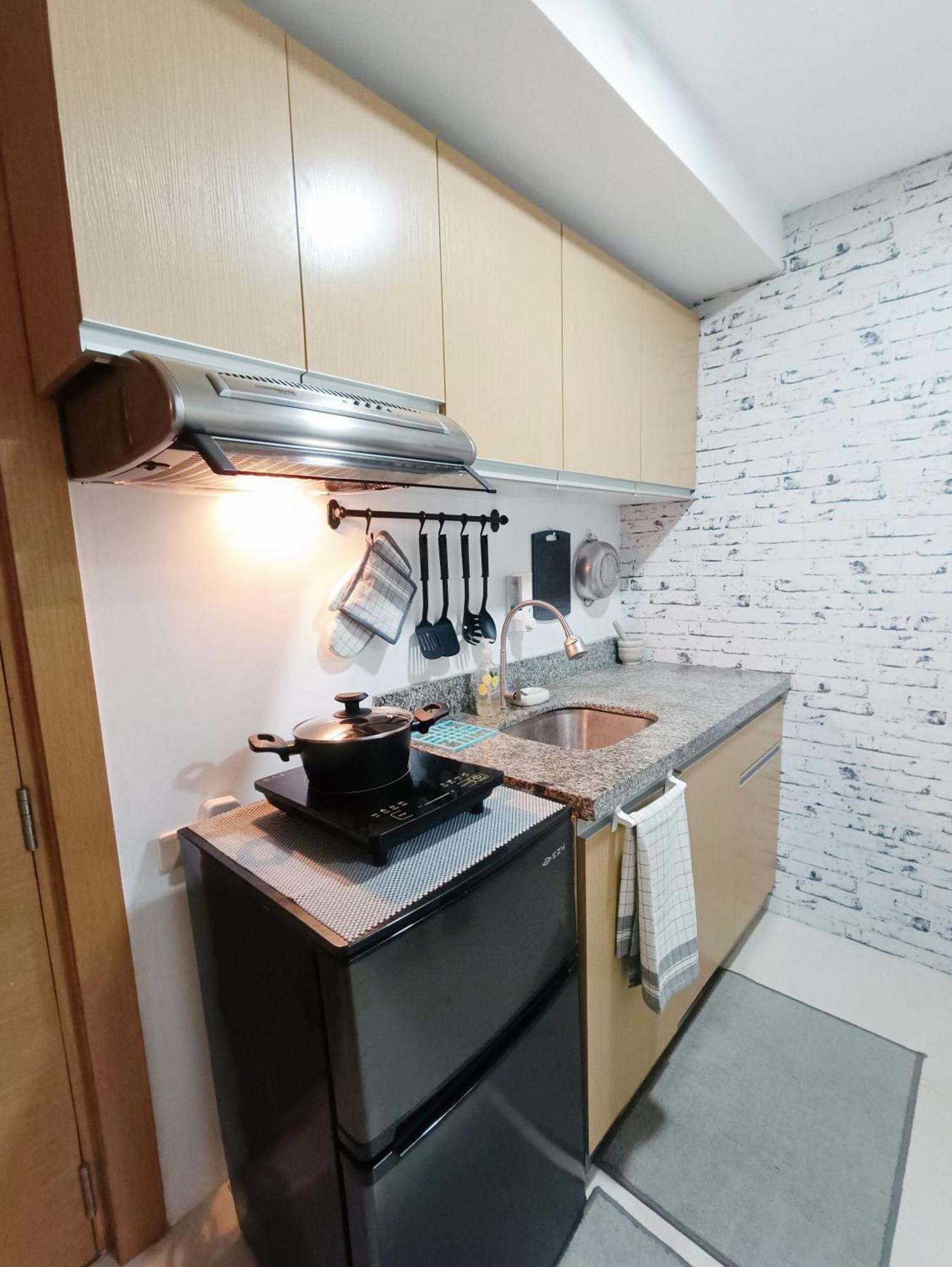Modern Cozy 1 Bedroom Unit In With Netflix And Wifi Cebu