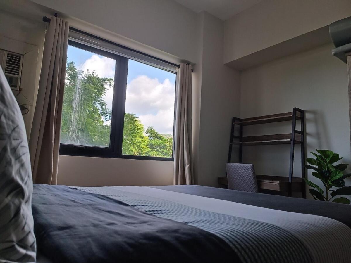 Modern Cozy 1 Bedroom Unit In With Netflix And Wifi * Cebu