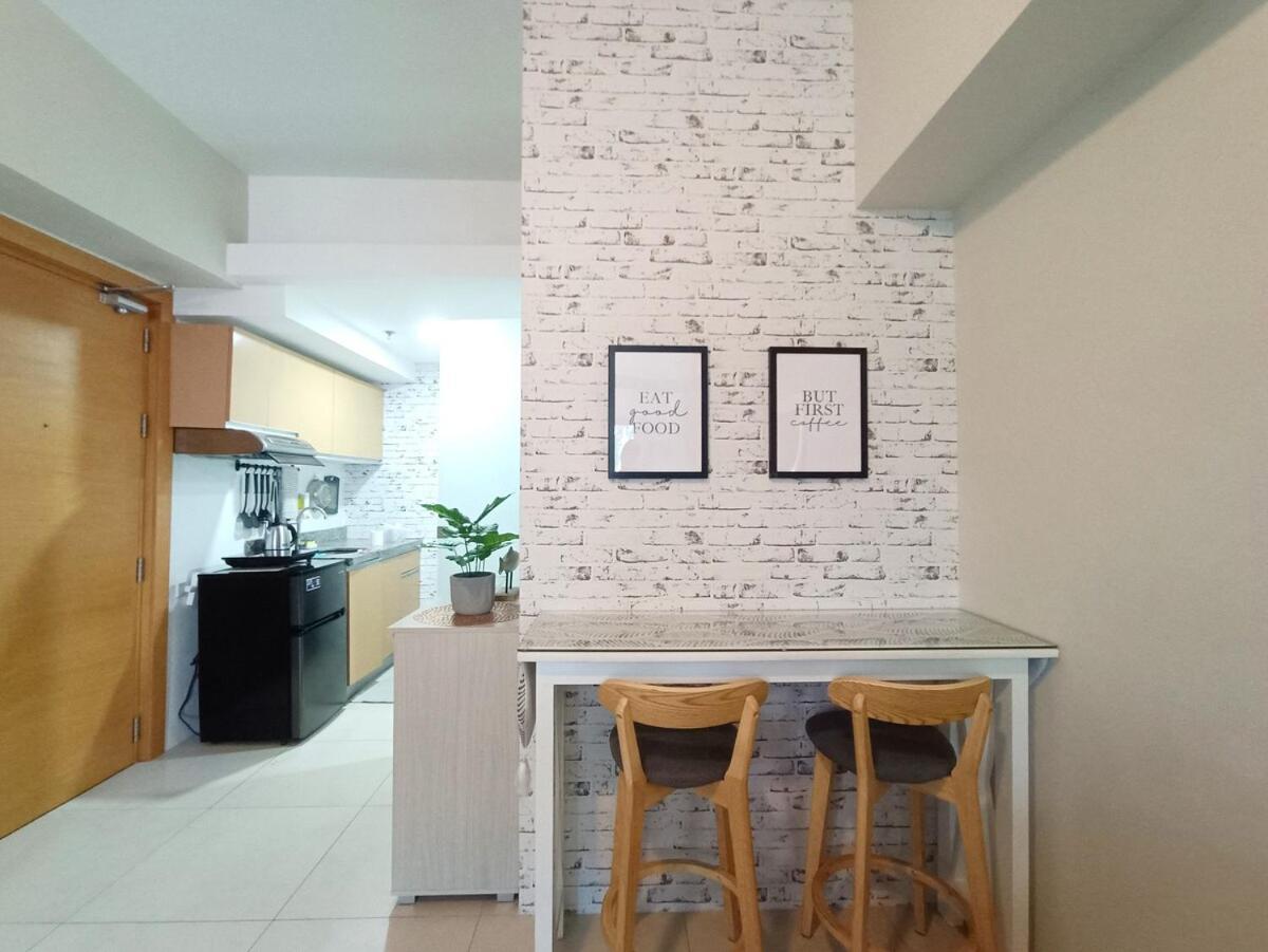Modern Cozy 1 Bedroom Unit In With Netflix And Wifi