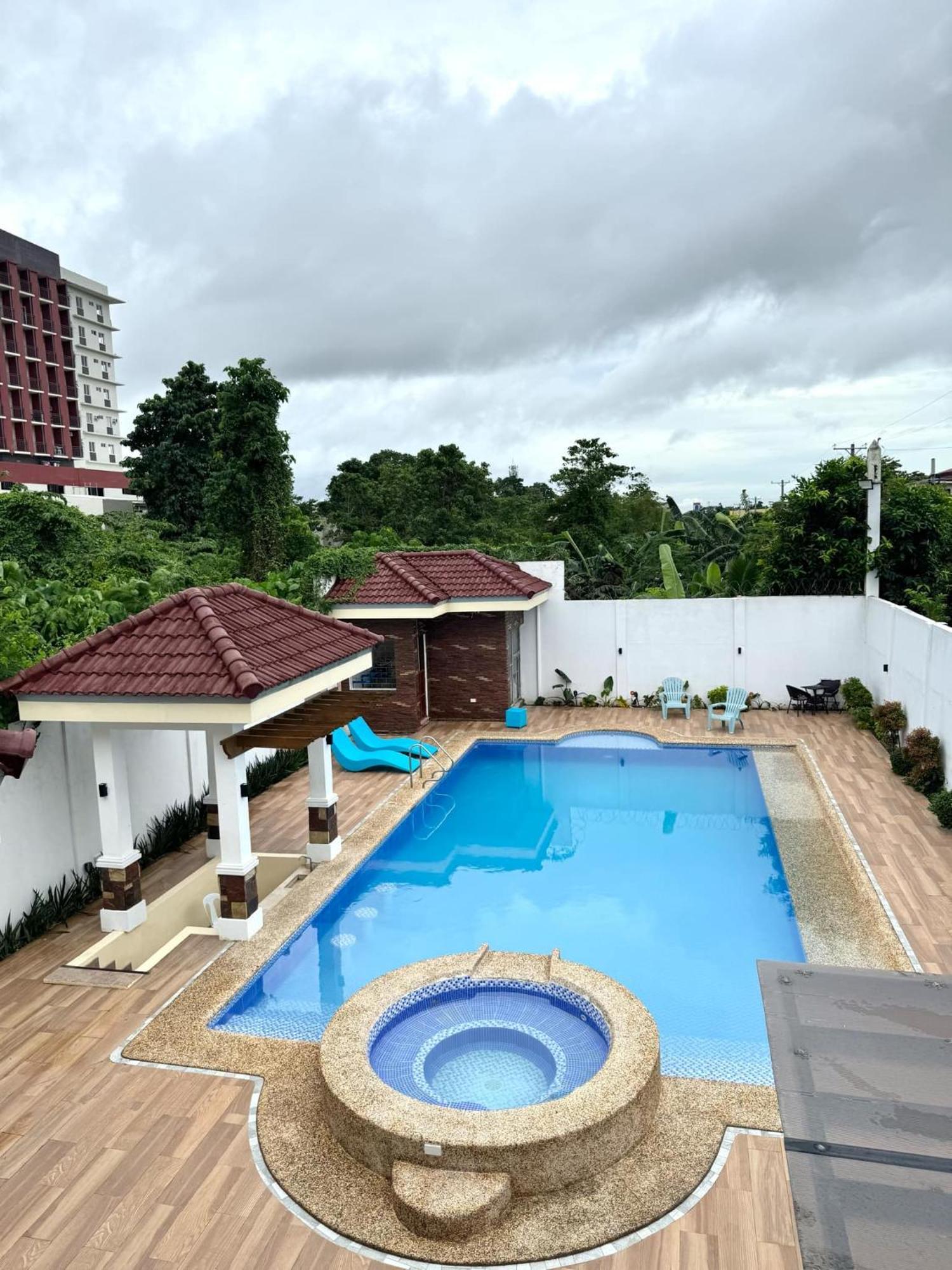 De Ciudad Villa *