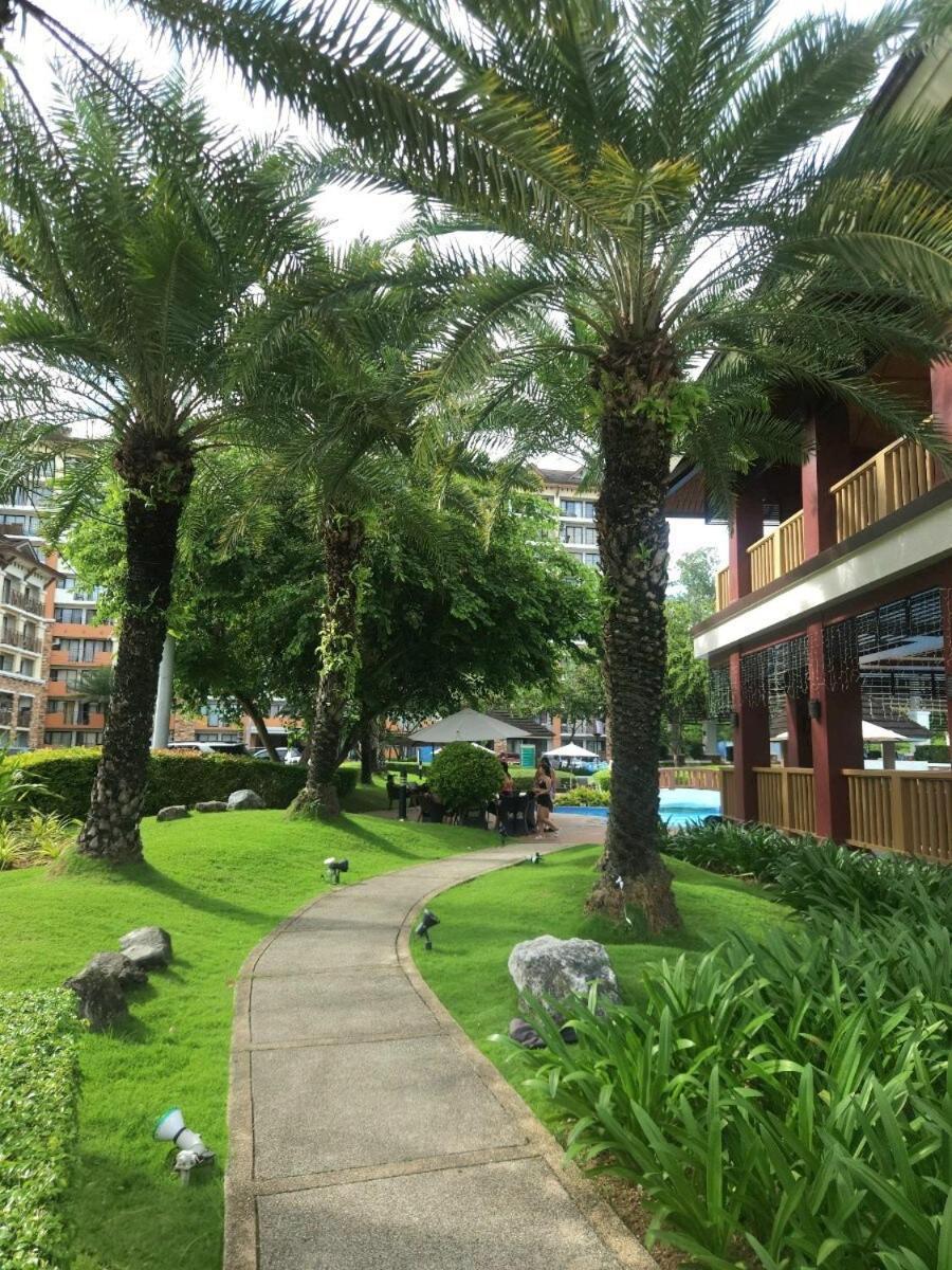 Apartment One Oasis 2 And 1 Living Near It Park Next To Golf Course *