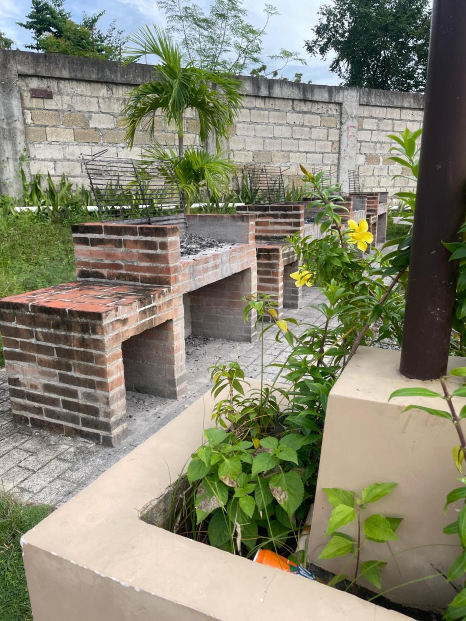 Guest house Near Airport, Cclex Pool View Balcony *