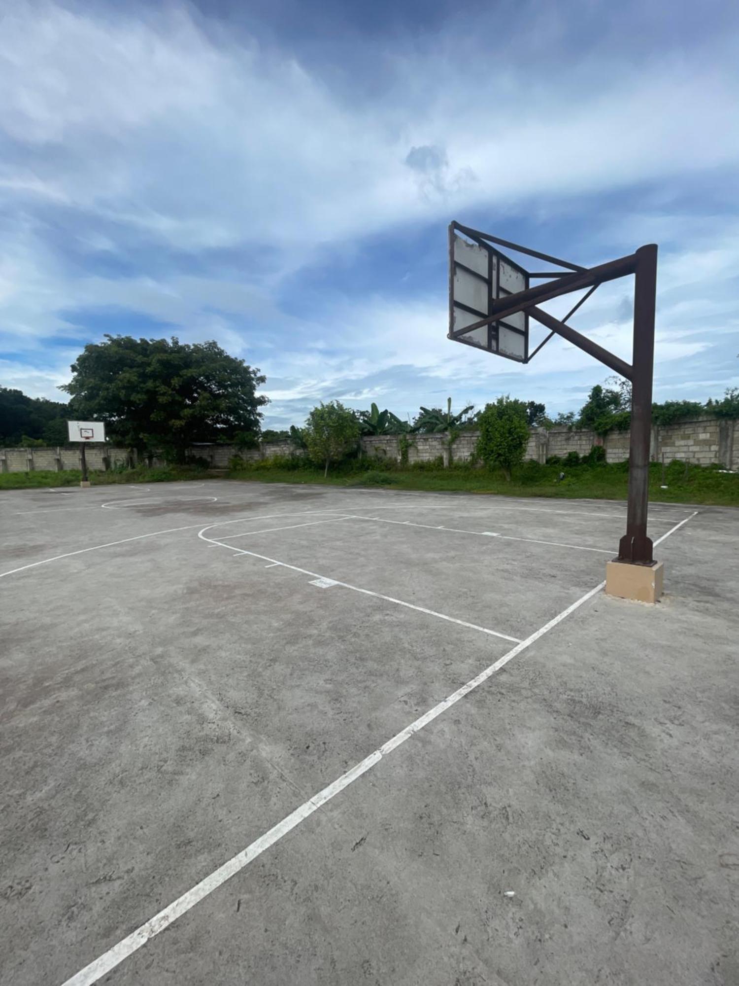 Near Airport, Cclex Pool View Balcony Lapu-Lapu City