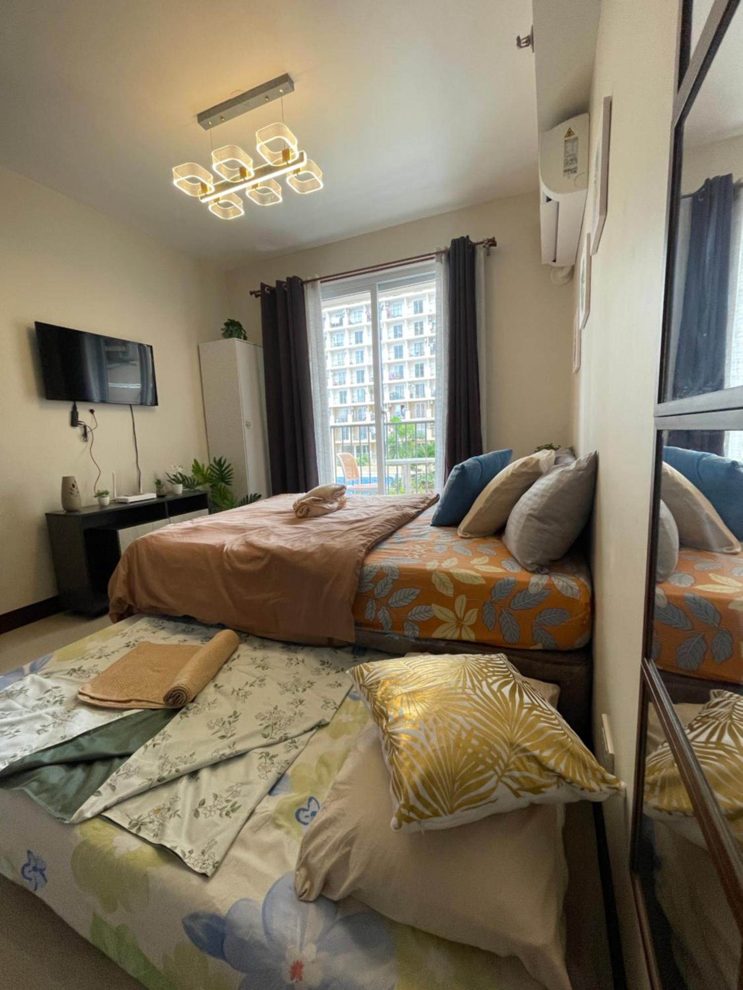 Guest house Near Airport, Cclex Pool View Balcony *