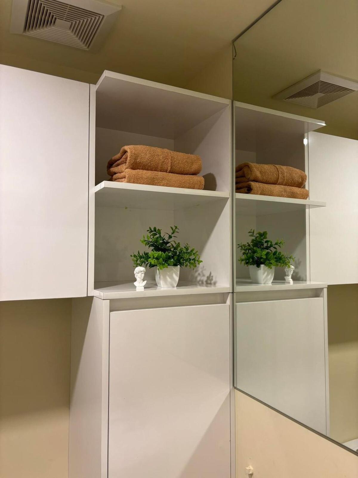 Apartment Private Unit In It Park