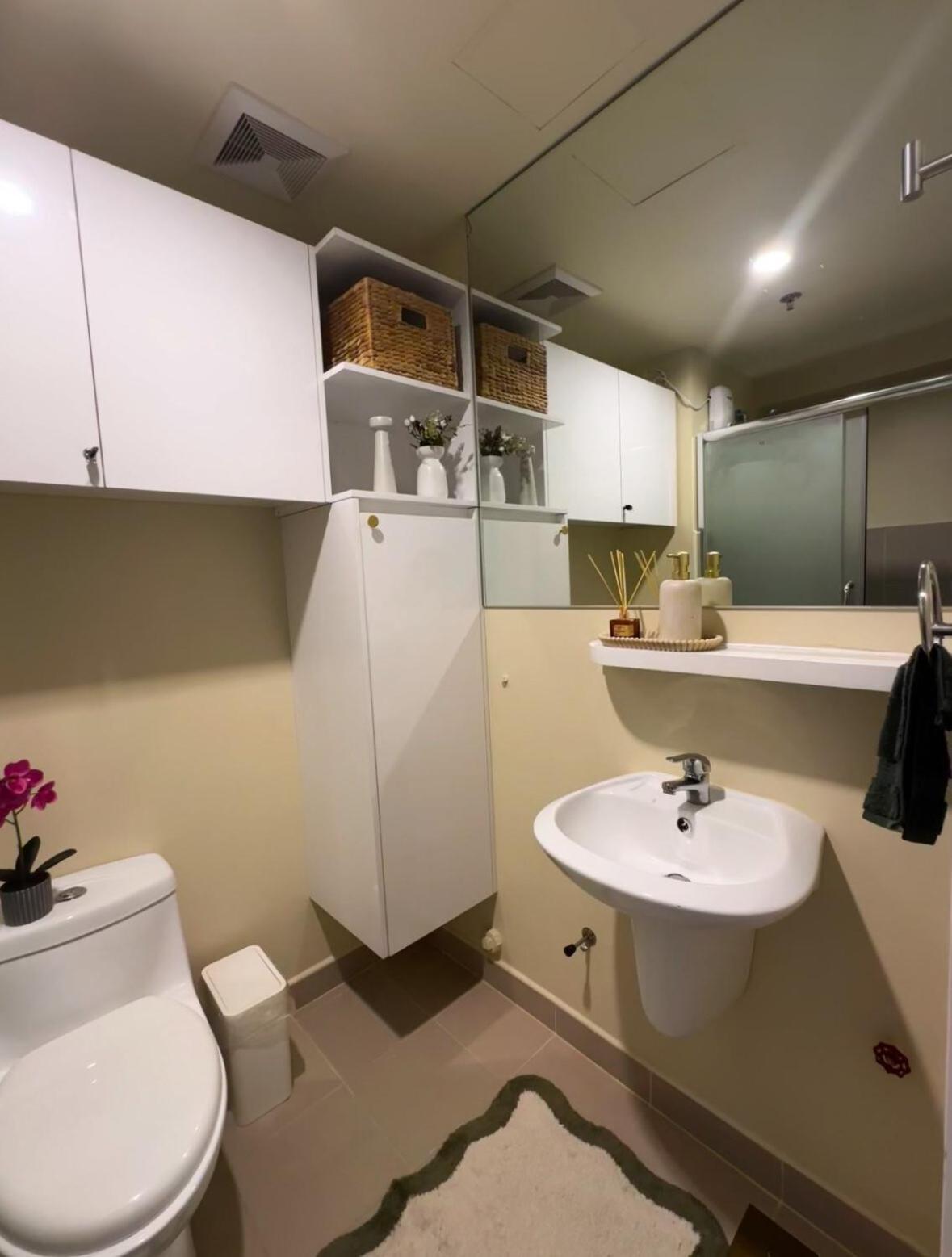 Apartment Private Unit In It Park
