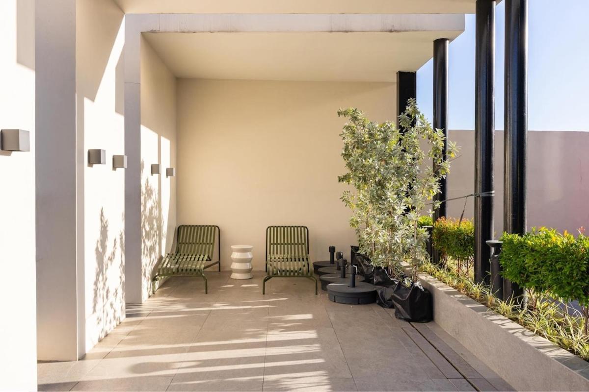 Apartamento Unit At The Median, Near It Park With Pool And Fast Wifi Cebu