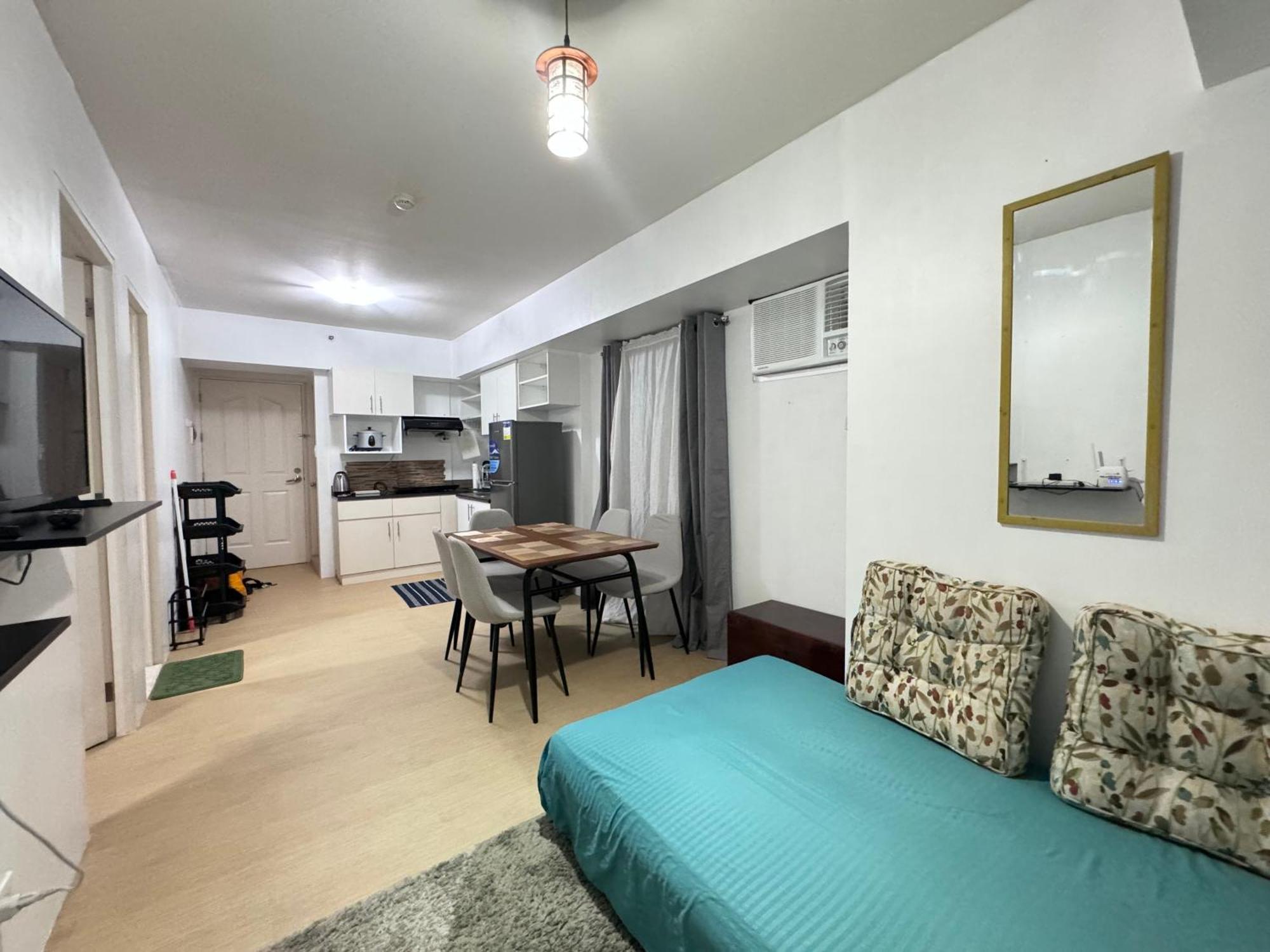 Luxanos Place- Avida Tower, It Park Apartment Tabok
