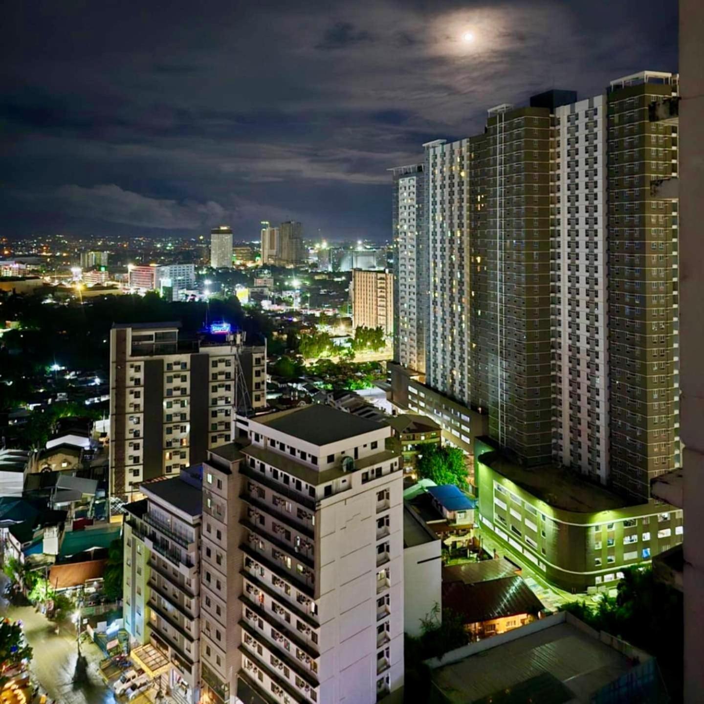 Avida Towers Staycation Aparthotel *