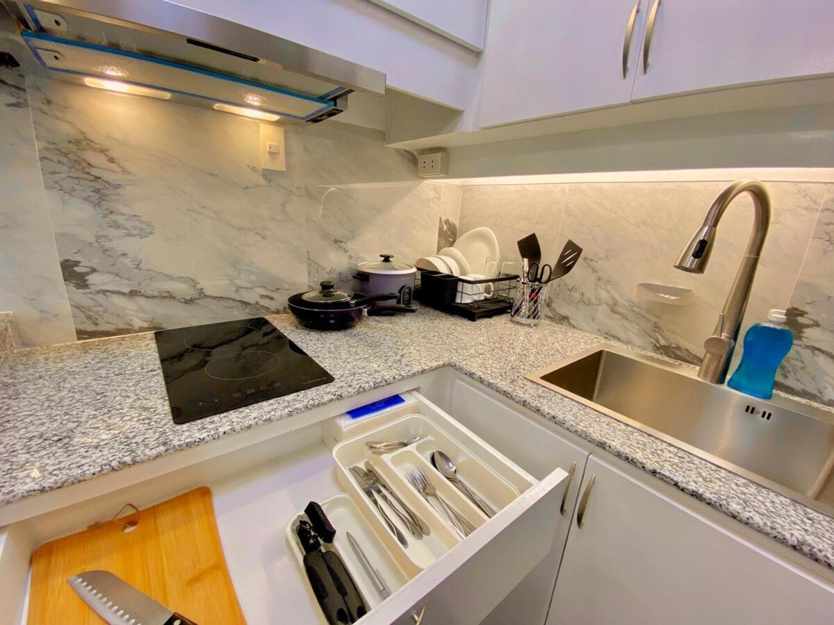 225 Elegant And Comfort Apartment *