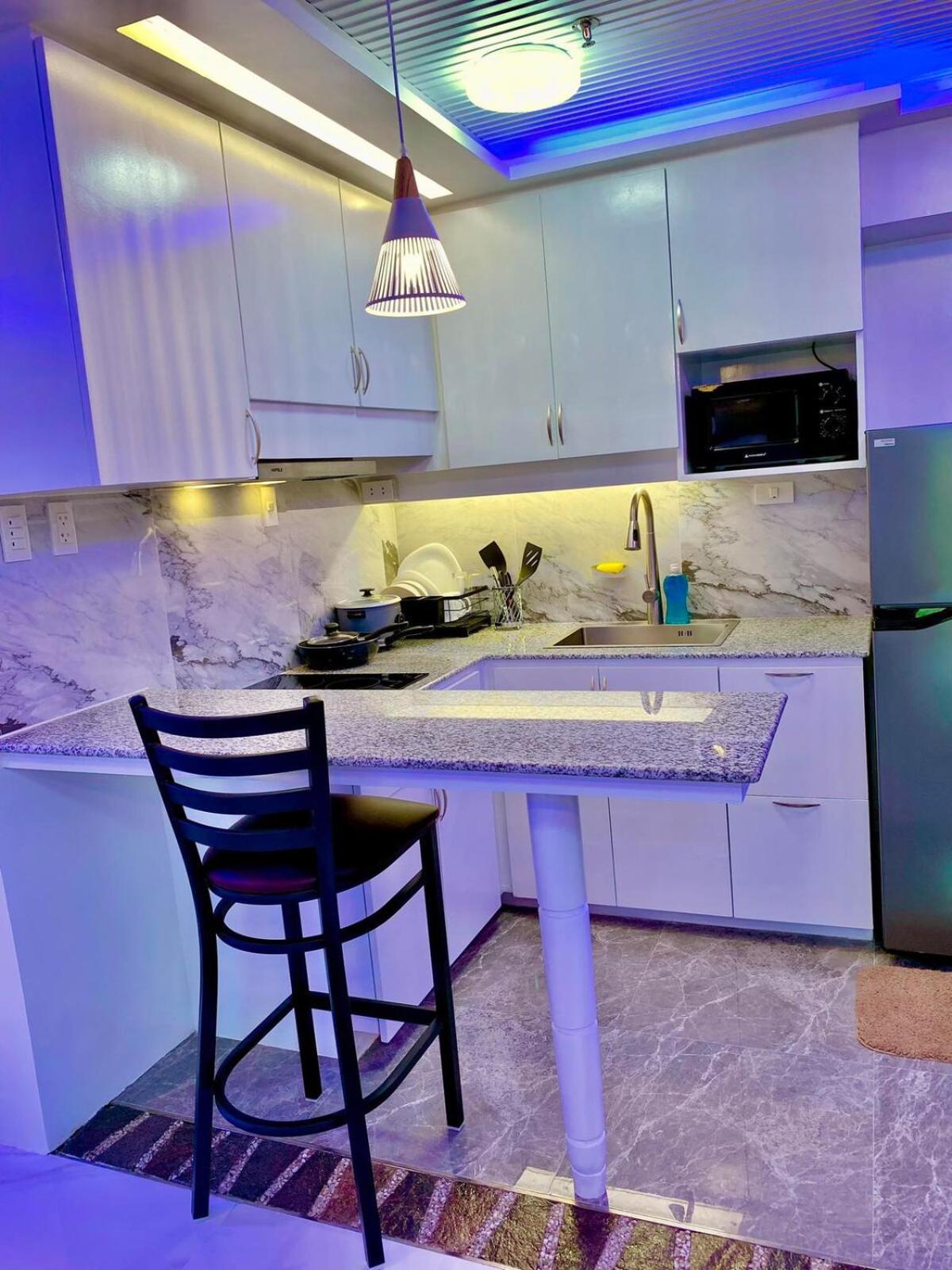 225 Elegant And Comfort * Lapu-Lapu City