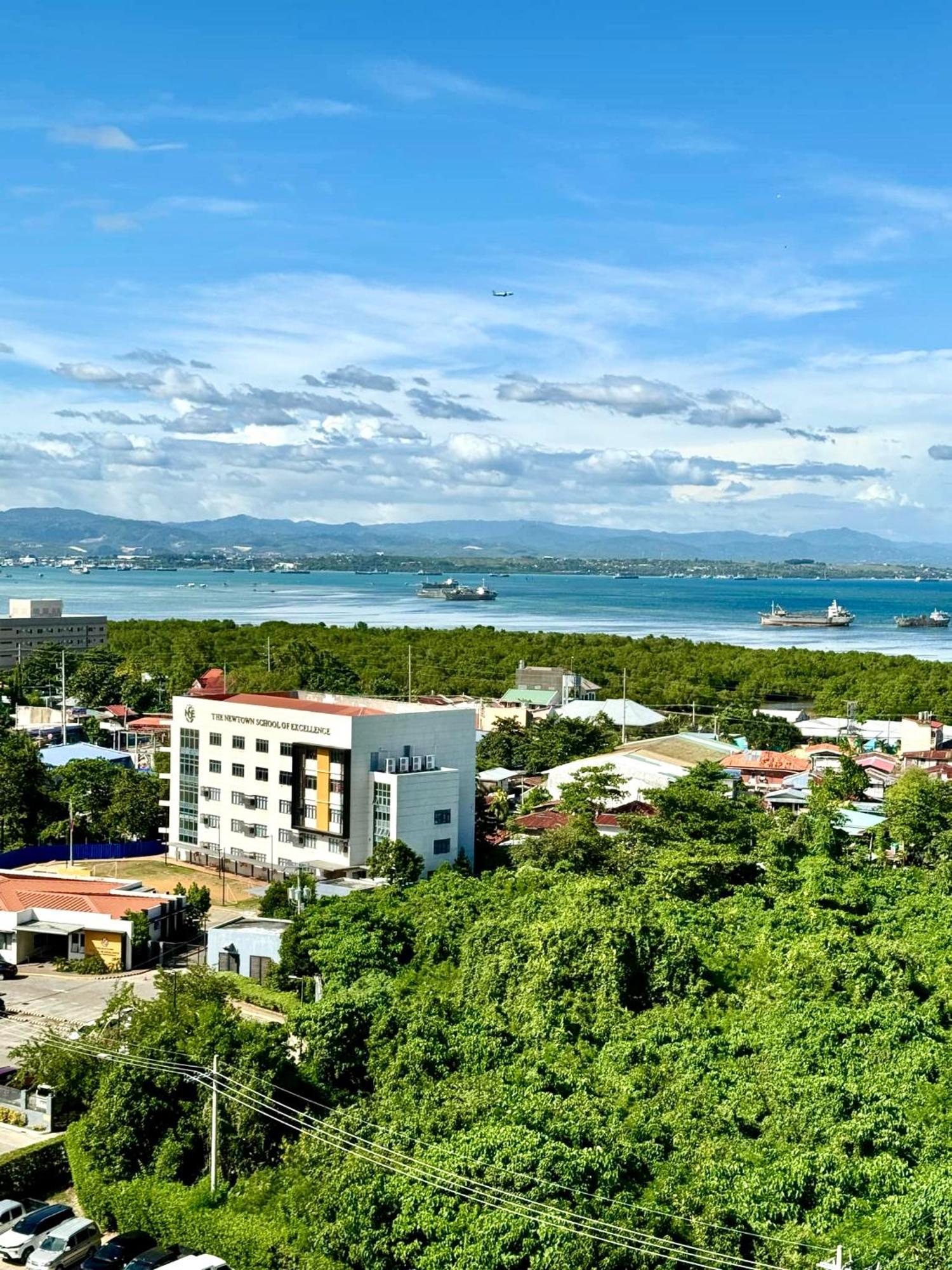 Minimalist, Mactan Newtown 1br * Lapu-Lapu City