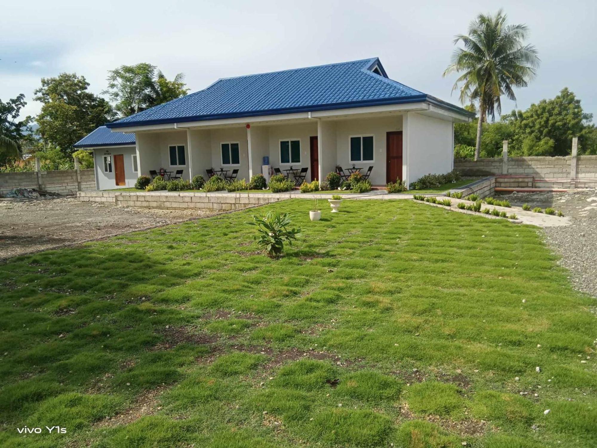 J & L Apartelle * Moalboal