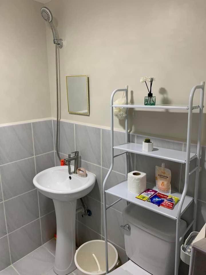 Aparthotel Chad's Staycation Lapu-Lapu City