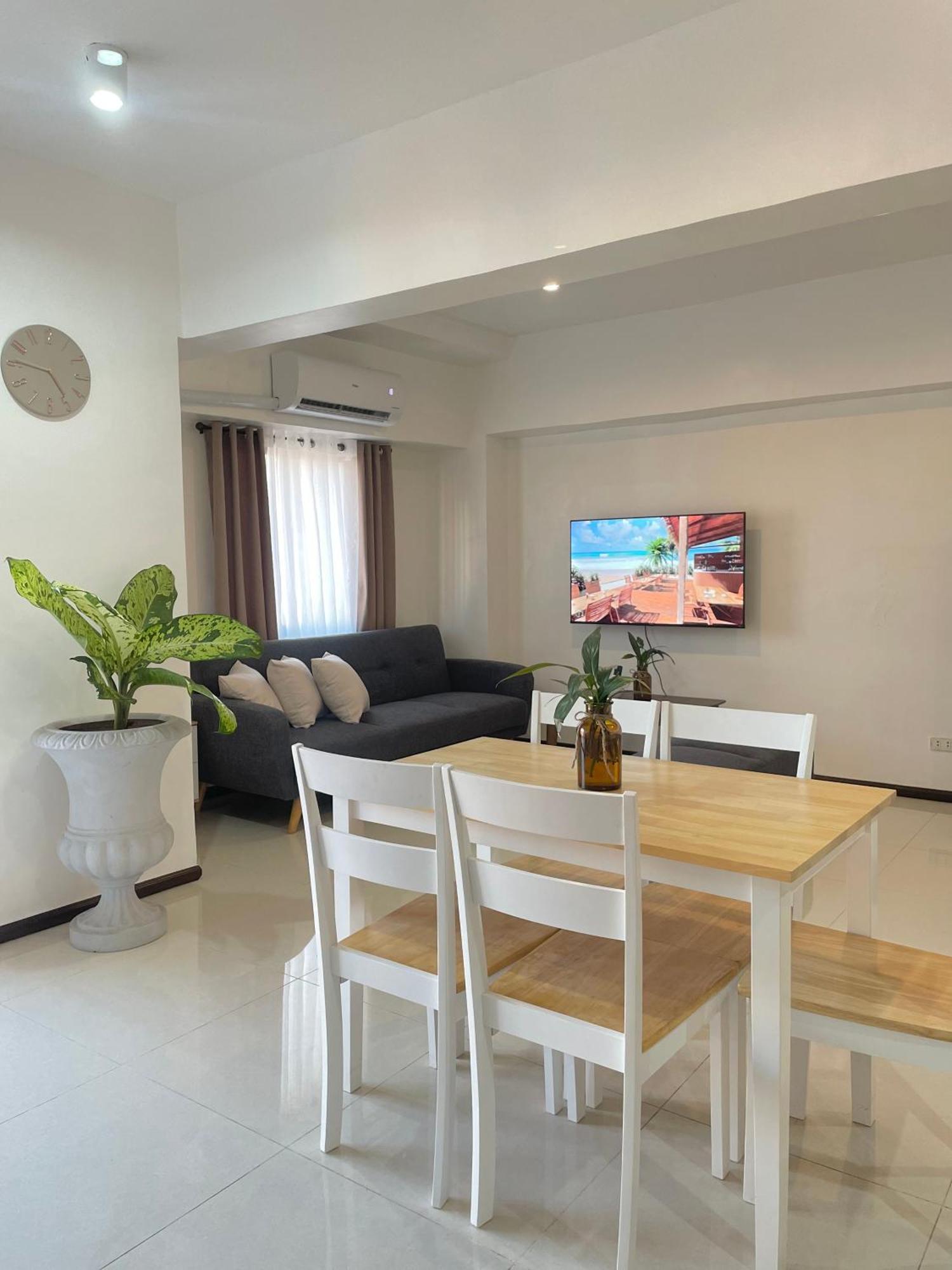 The Penthouse Aparthotel