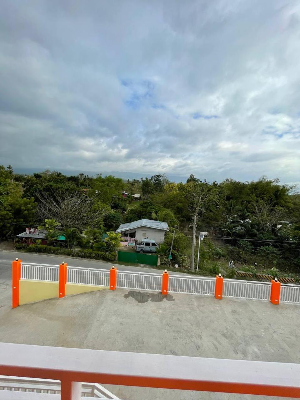 Moalboal-aballe House Aparthotel *