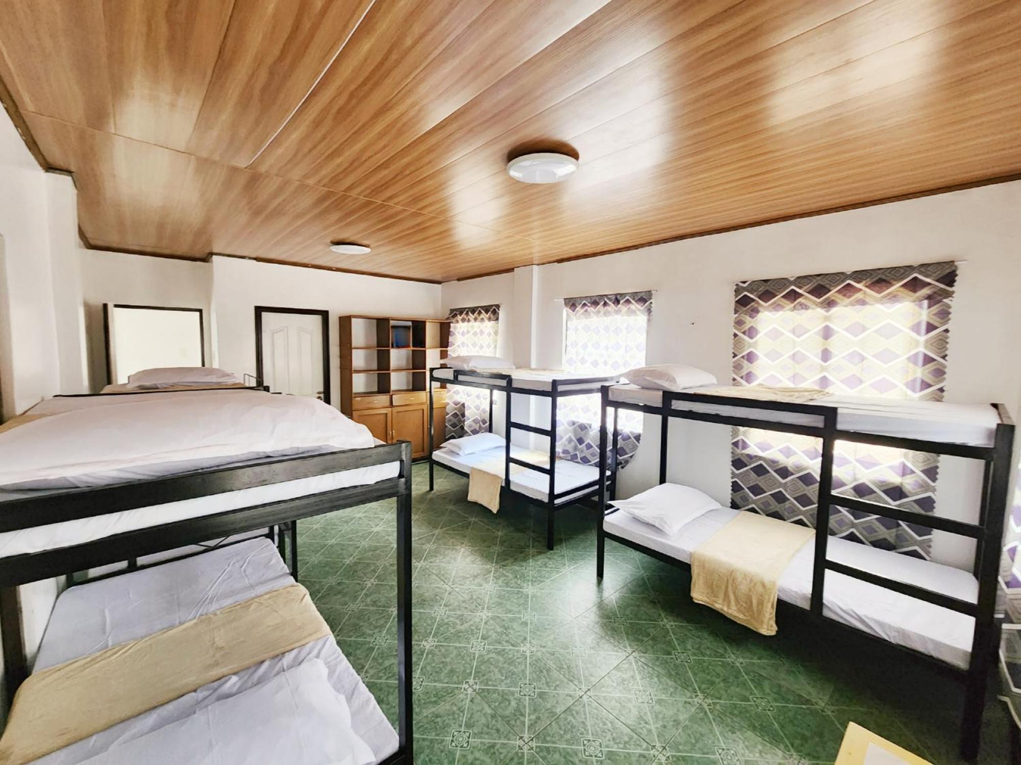 Golda Coast - 4* Oslob