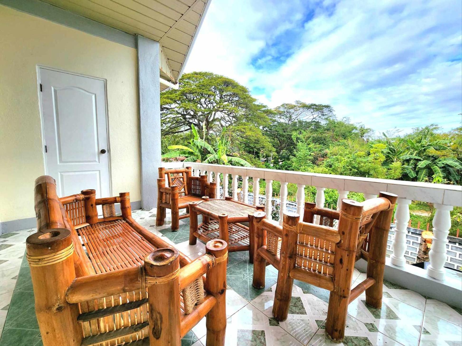 Golda Coast - Hotel Oslob