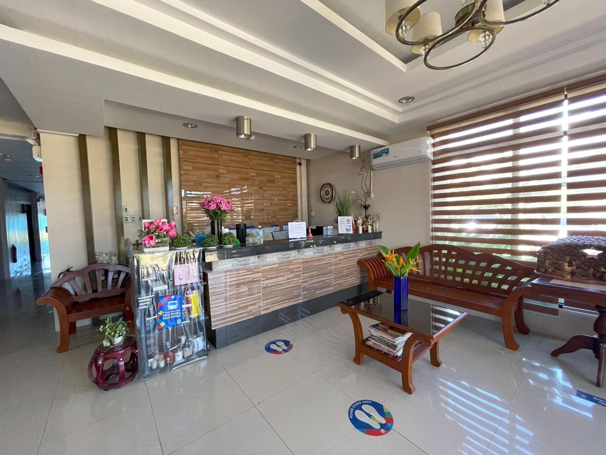 Seabreeze Powered By Cocotel Hotel