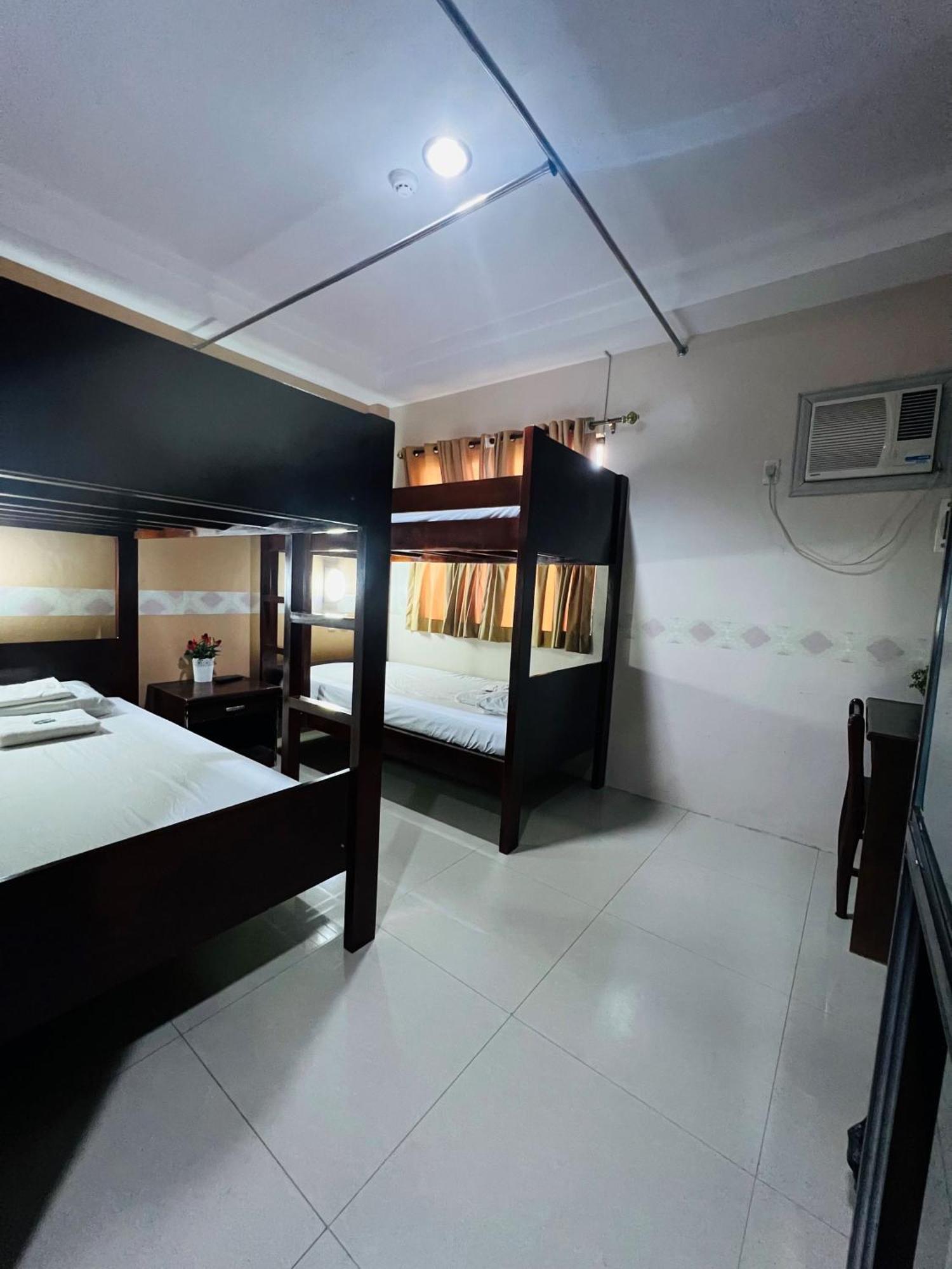 Seabreeze Powered By Cocotel Hotel