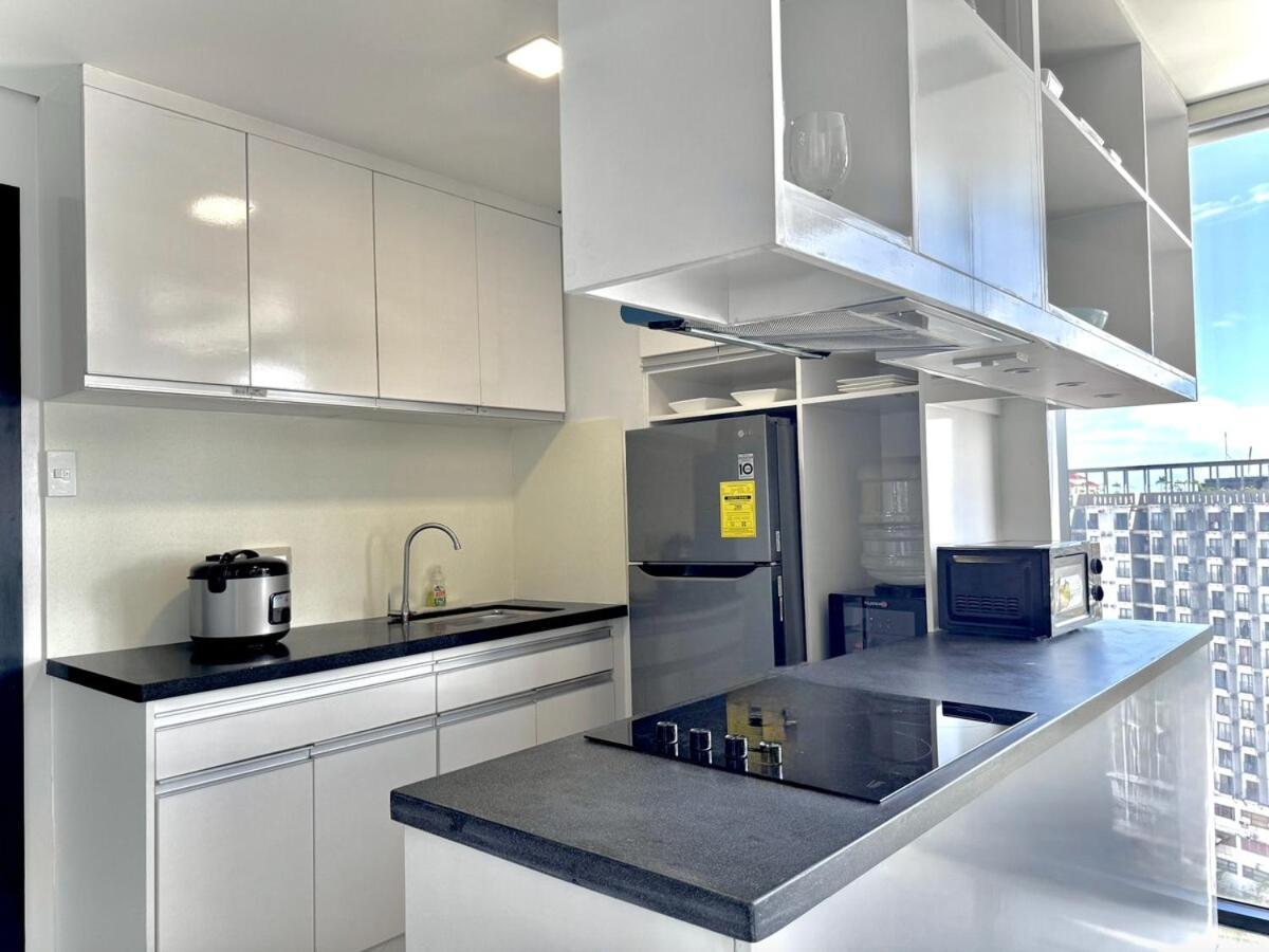 Skyline Serenity Apartment