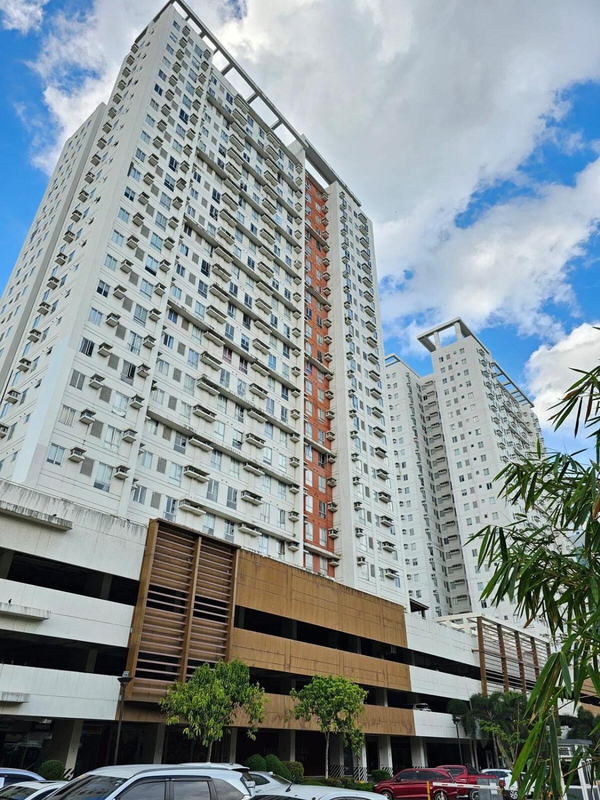 20th Floor 1br It Park Unit Across Sugbo Mercado *