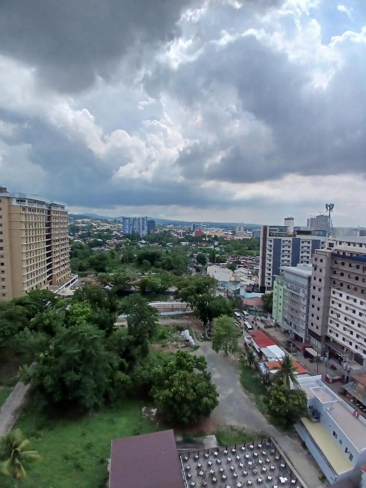 20th Floor 1br It Park Unit Across Sugbo Mercado