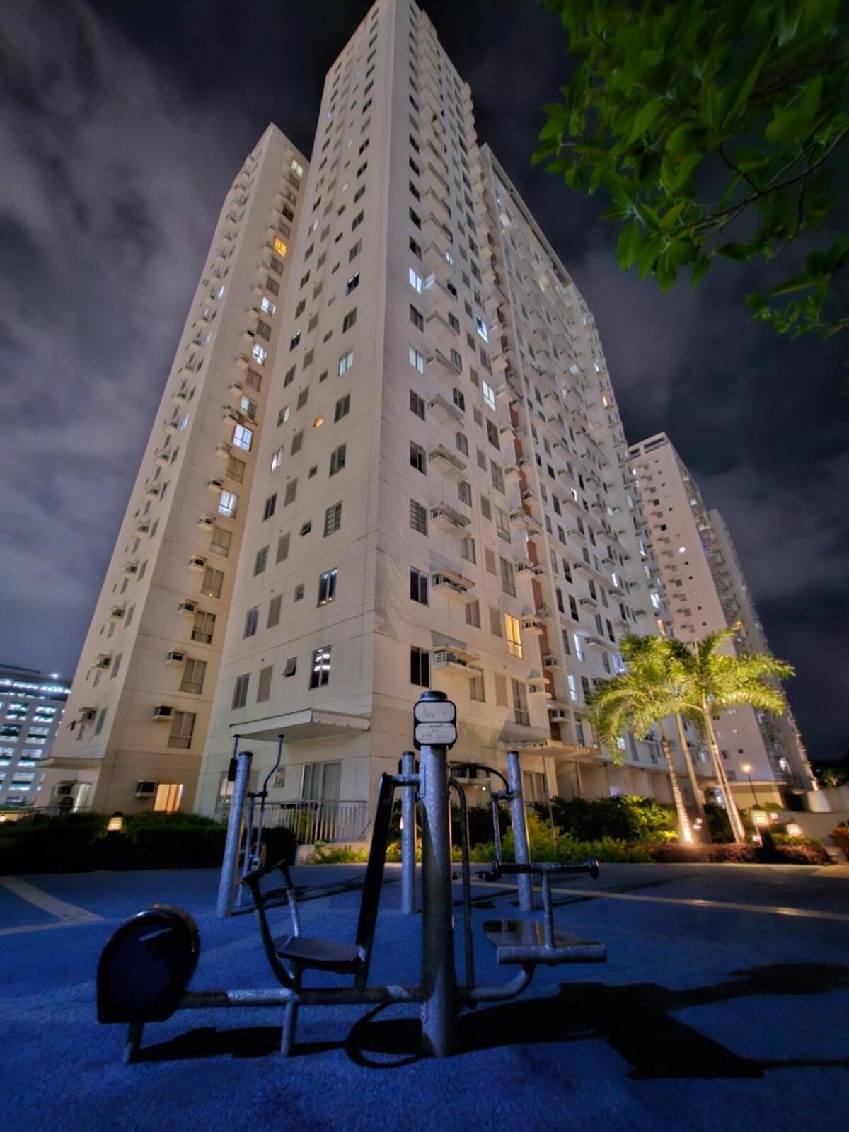 20th Floor 1br It Park Unit Across Sugbo Mercado * Cebu