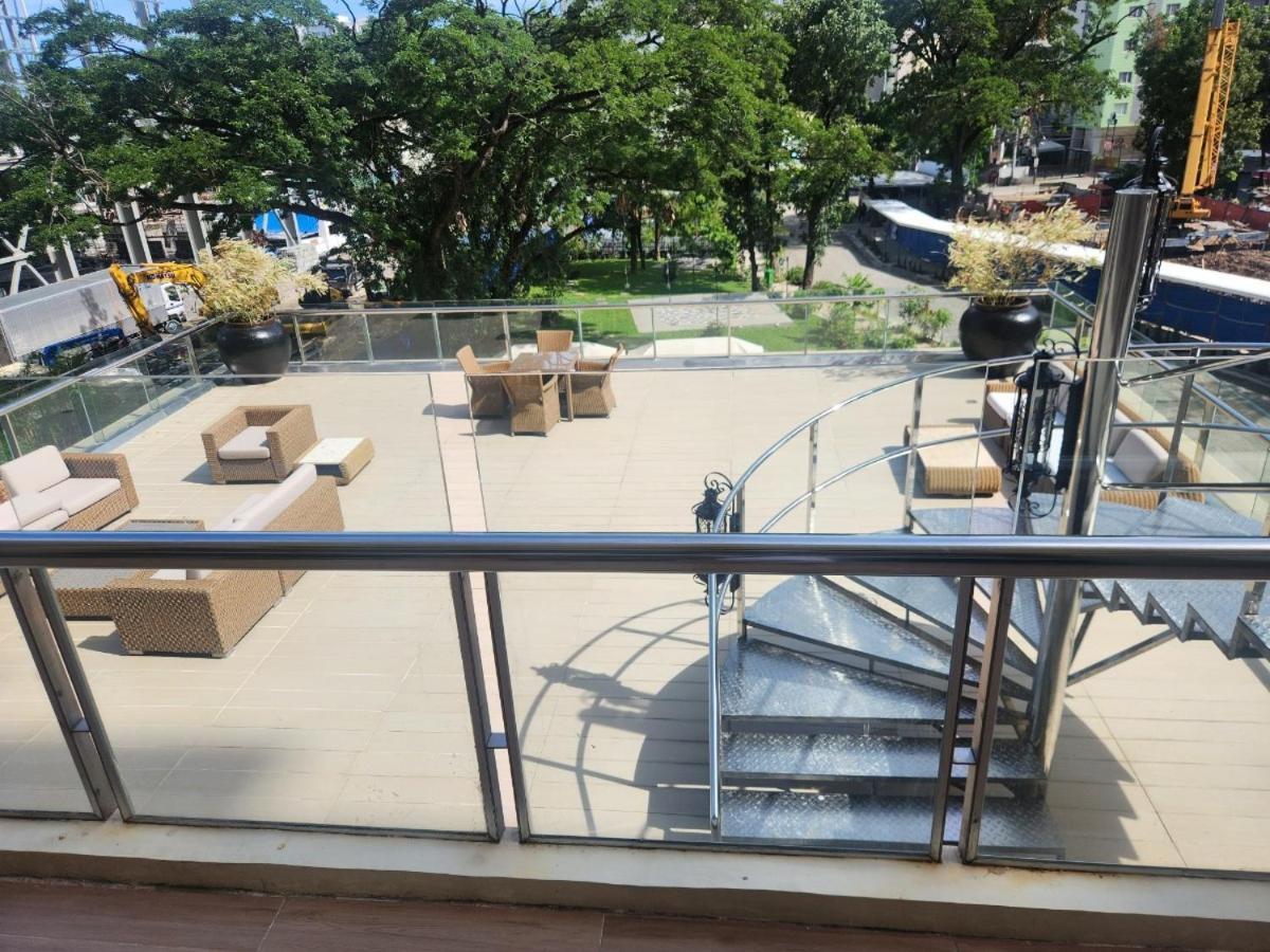It Park Tree Wood New Furniture Water Front Casino 5m 1224 Cebu