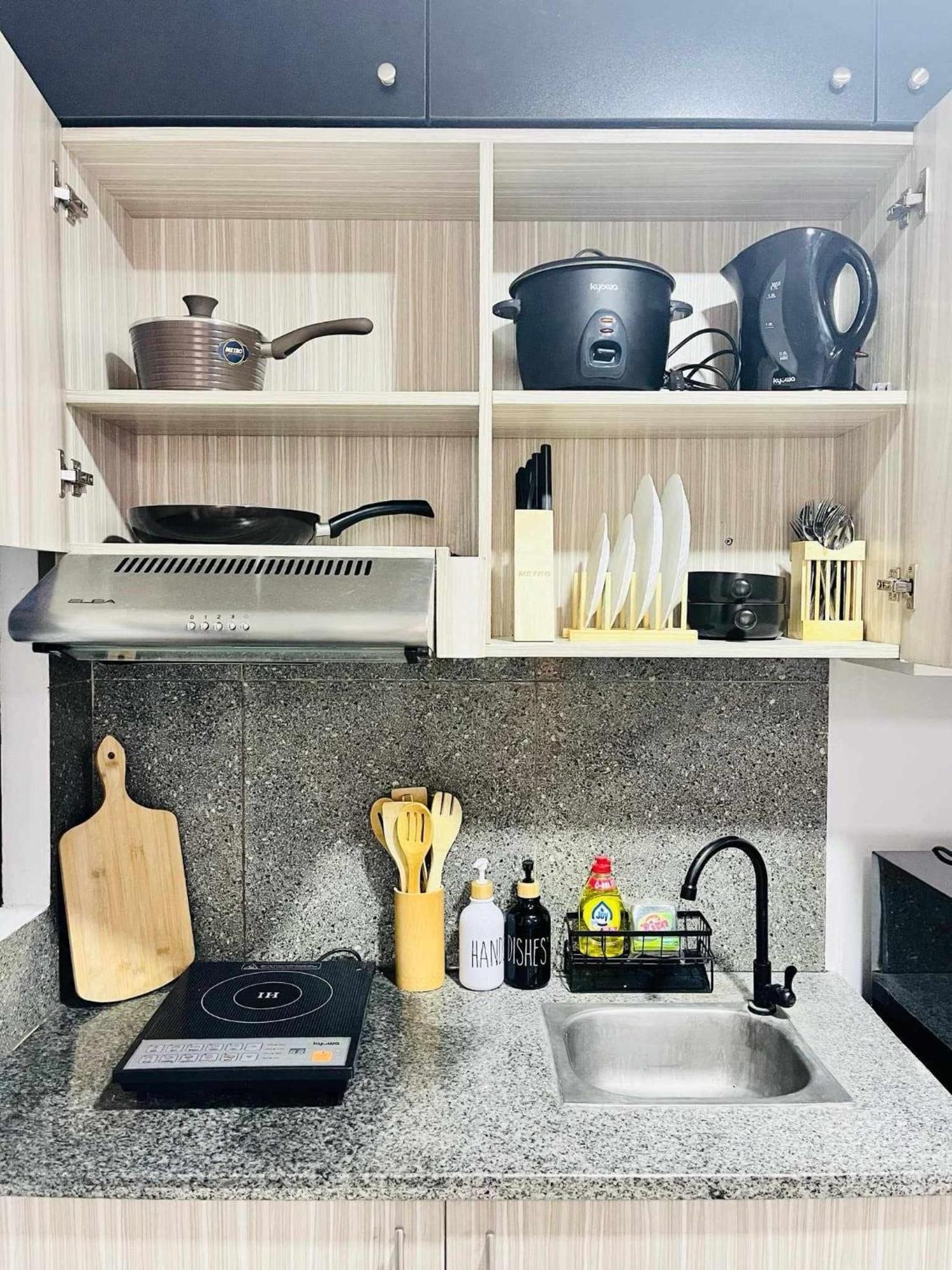 Apartment Eclectic Haven At Urban Deca Homes *