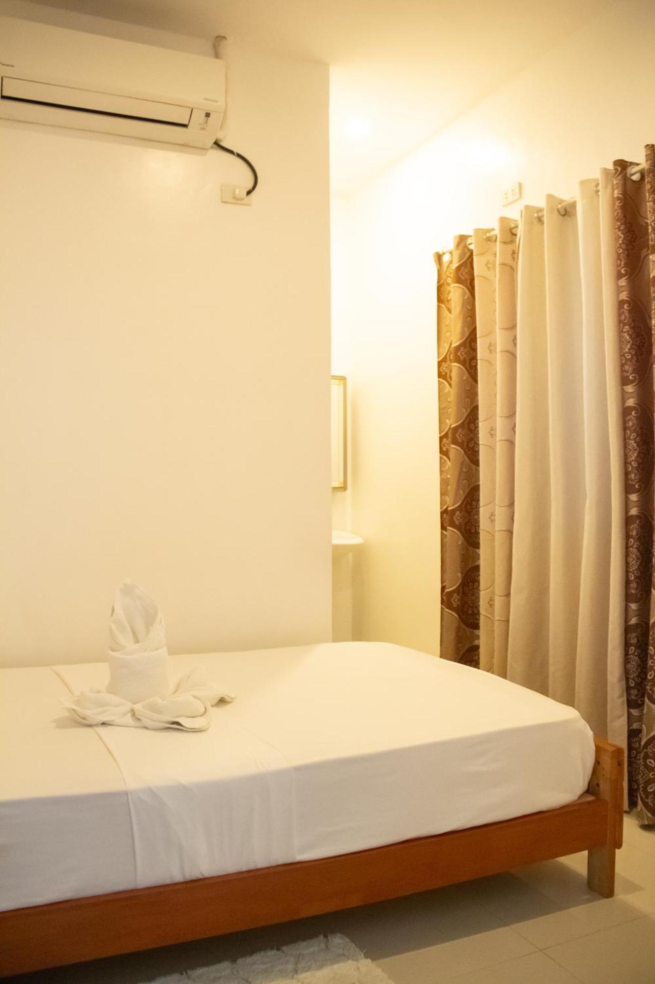 Hotel Arnold's Pooc