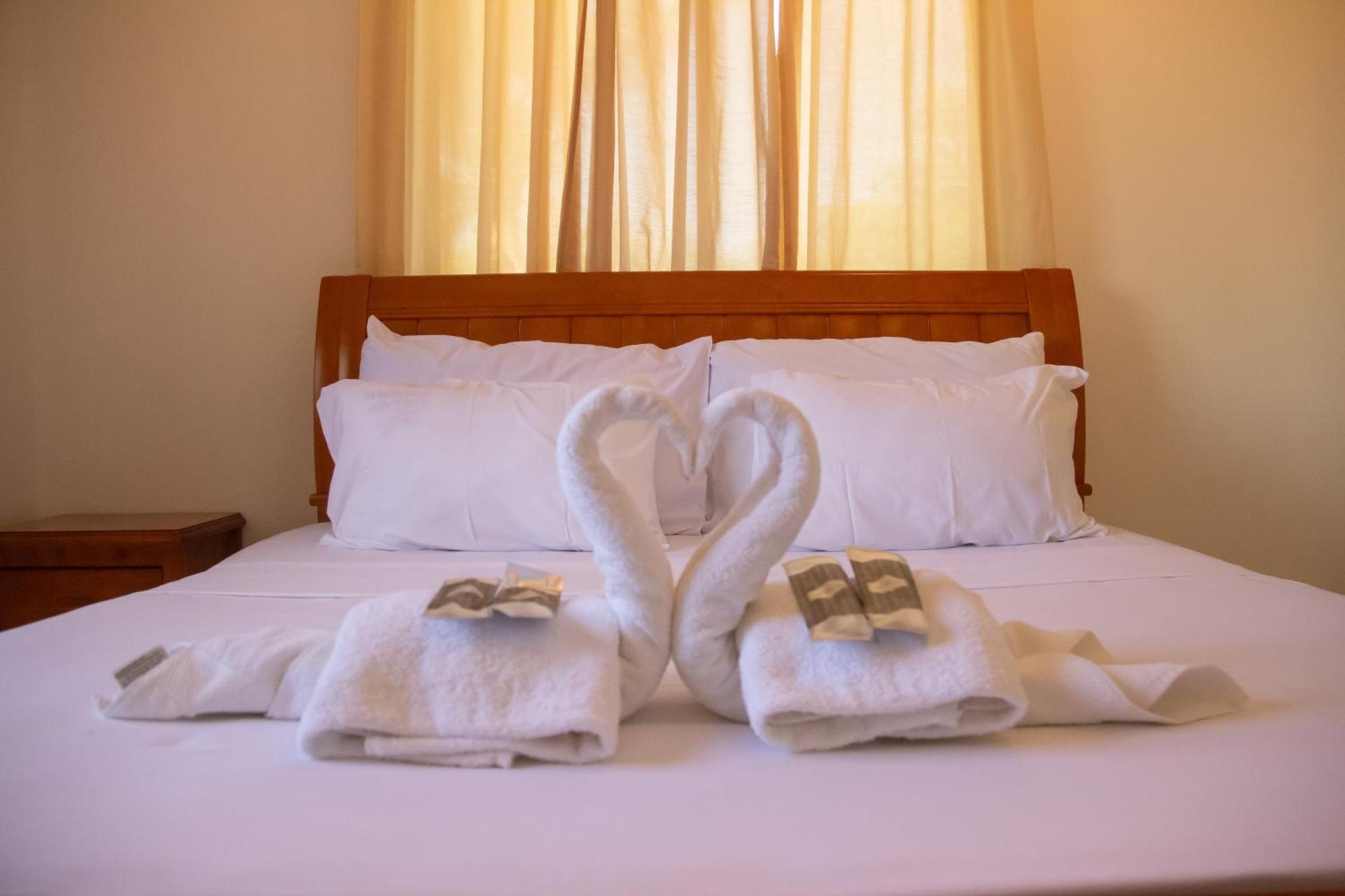 Arnold's Hotel Pooc