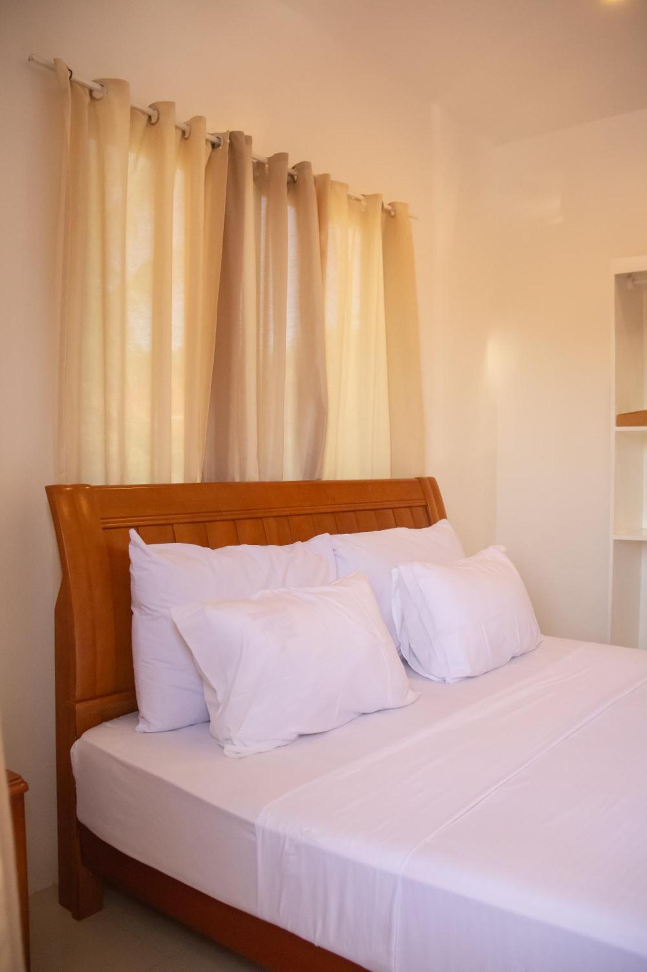Hotel Arnold's Pooc