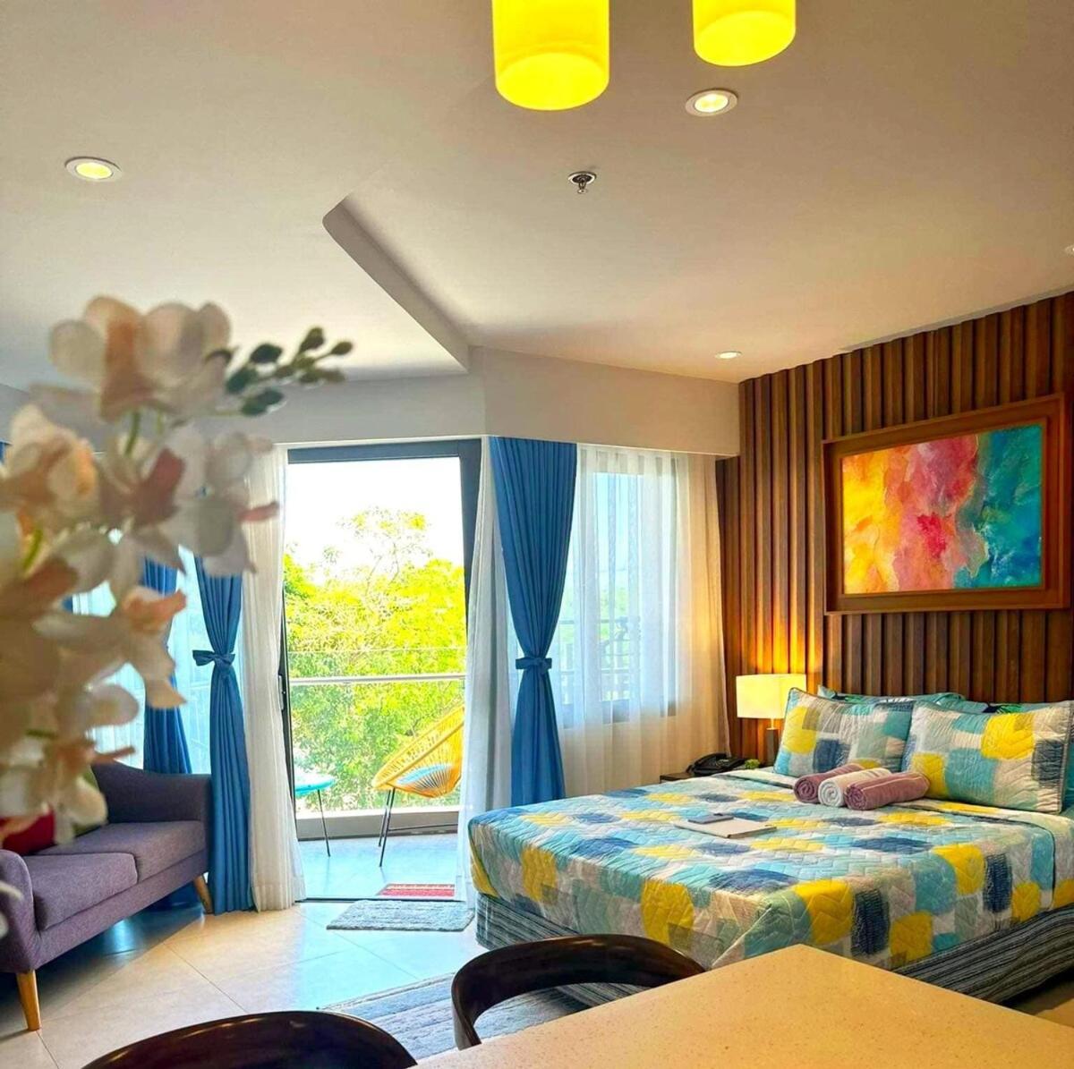 Kate & Keith's Place - Tambuli Seaside Living Apartment