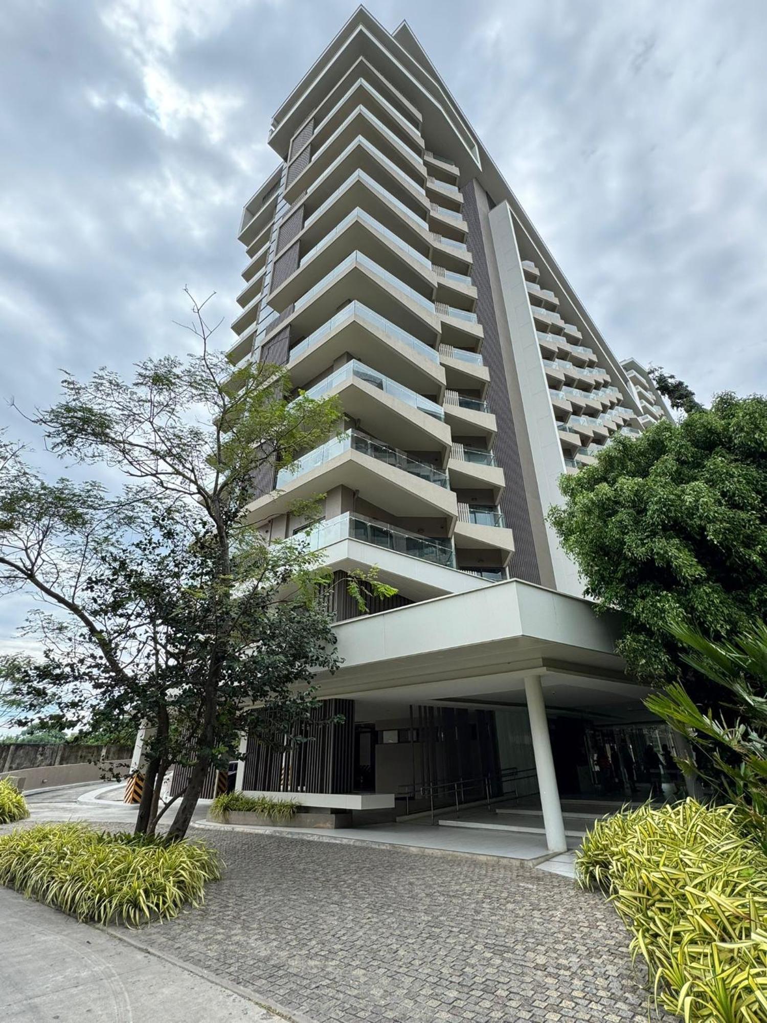 Tambuli Seaside & Residences *