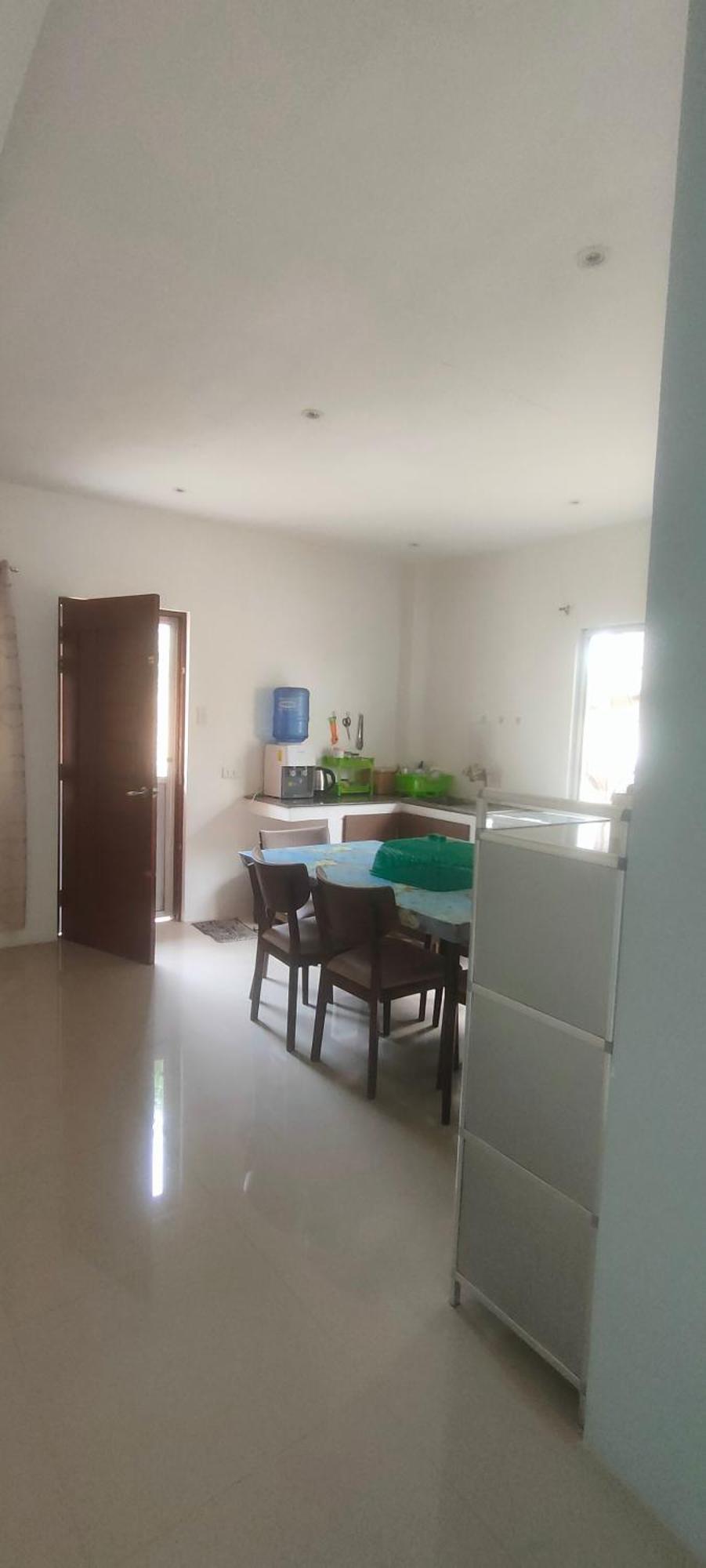 Lilian Bahay bakasyunan *