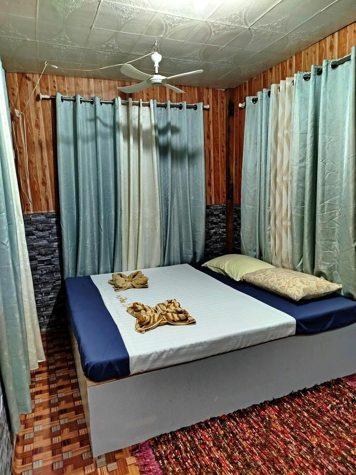 Bed & Breakfast Hideaway
