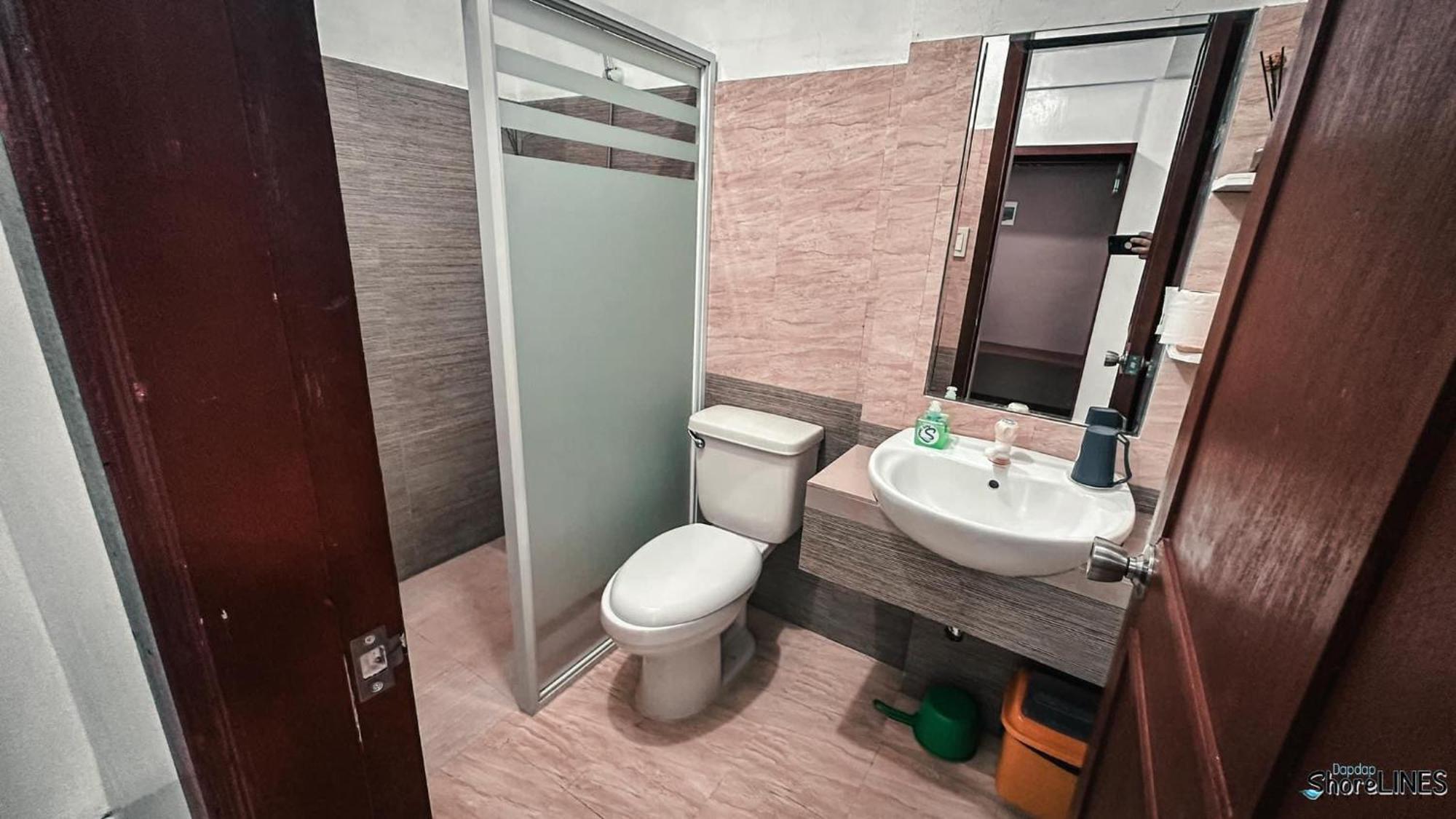 Bed & Breakfast Dapdap Shorelines House
