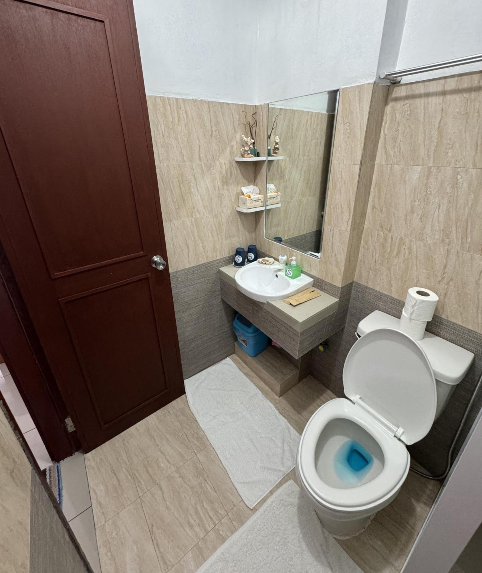 Bed & Breakfast Dapdap Shorelines House *