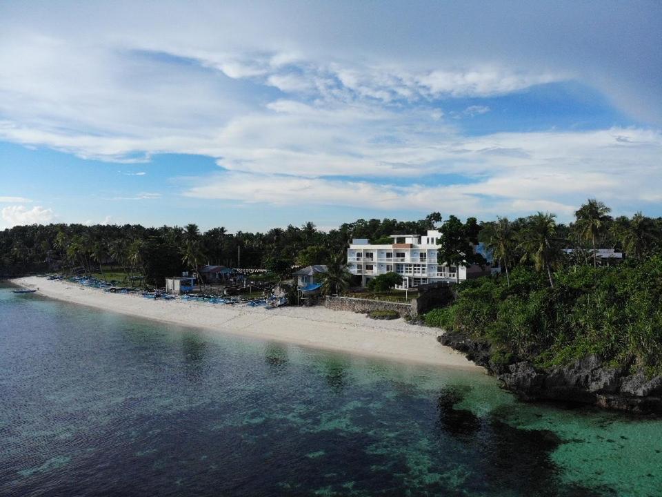 Dapdap Shorelines House Bed & Breakfast *