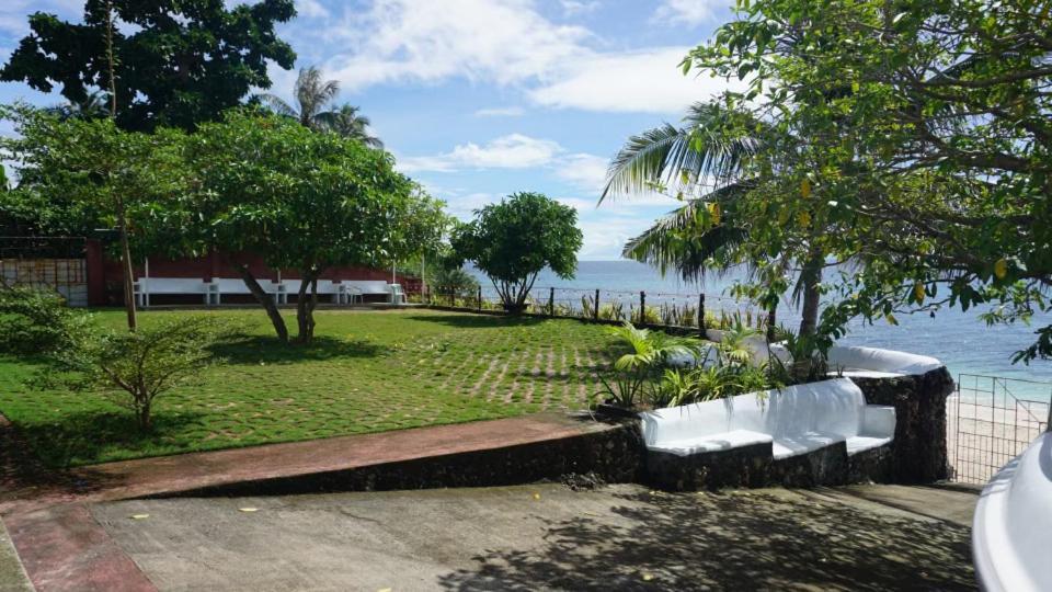 Dapdap Shorelines House * San Francisco (Cebu)