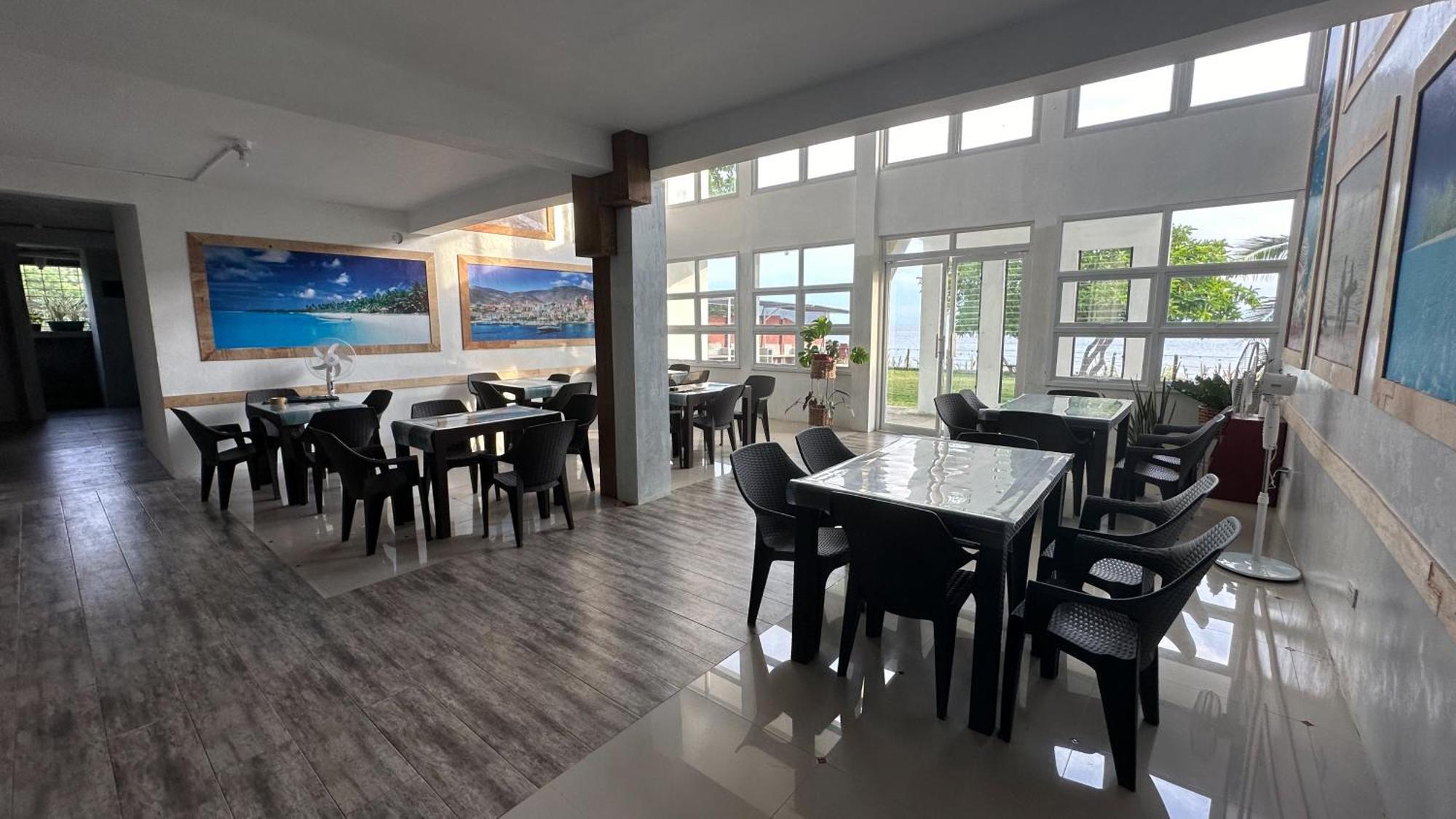 Dapdap Shorelines House Bed & Breakfast
