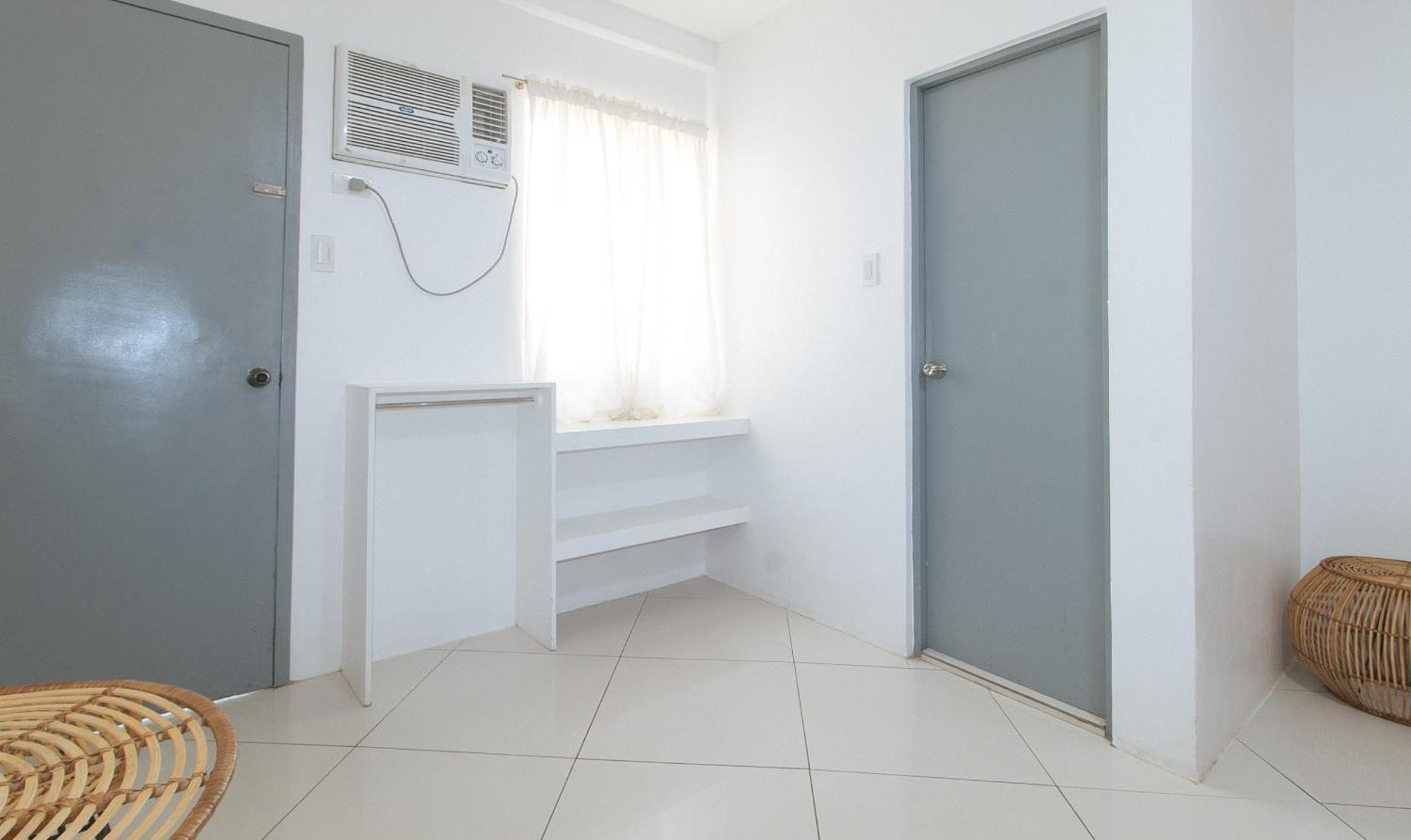 Reddoorz At Fat J Apartelle Mactan 3*