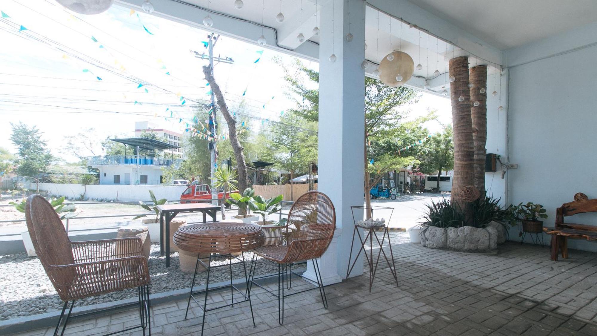 Reddoorz At Fat J Apartelle Mactan 3*