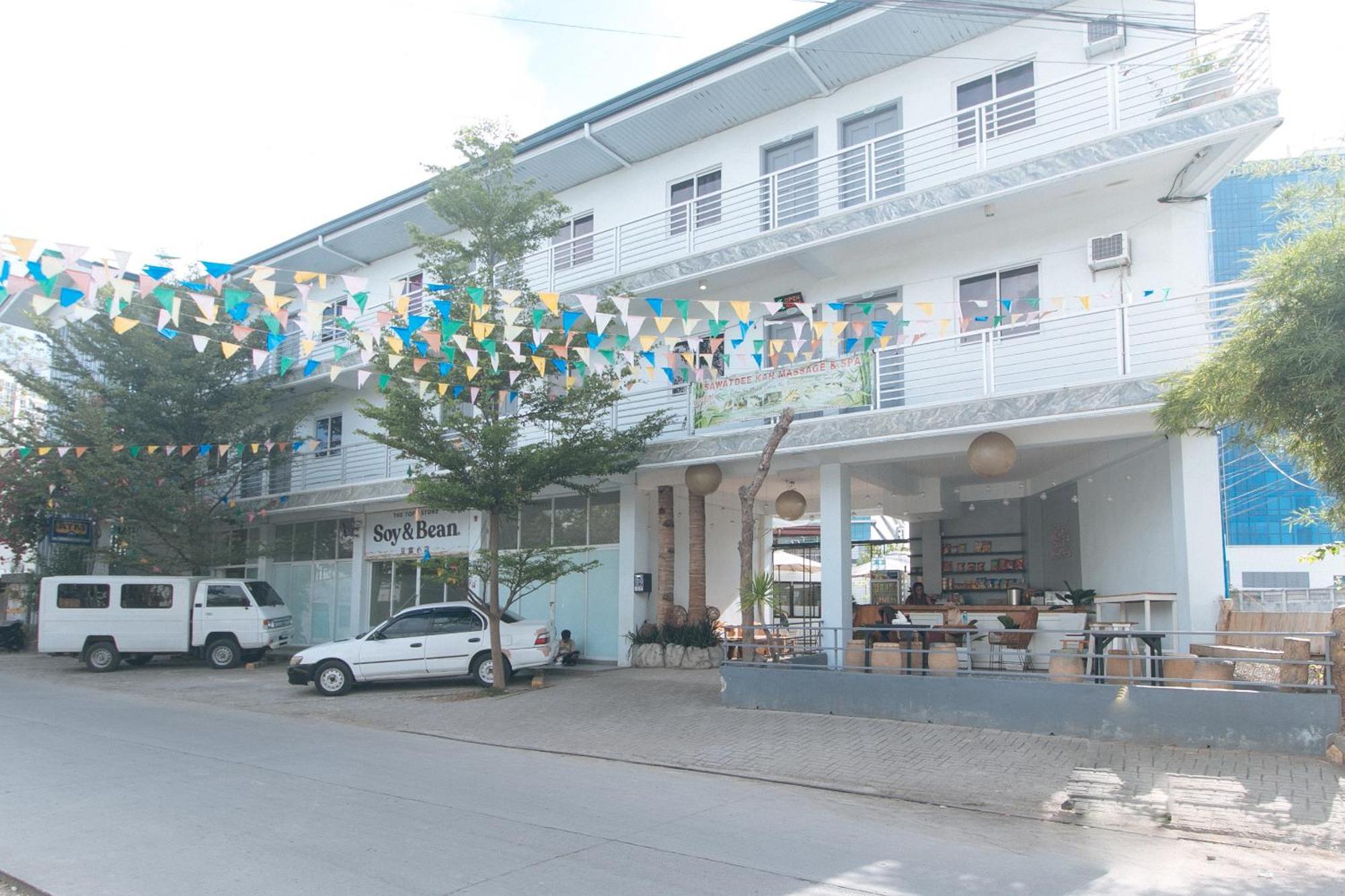 Hotel Reddoorz At Fat J Apartelle Mactan Cebu