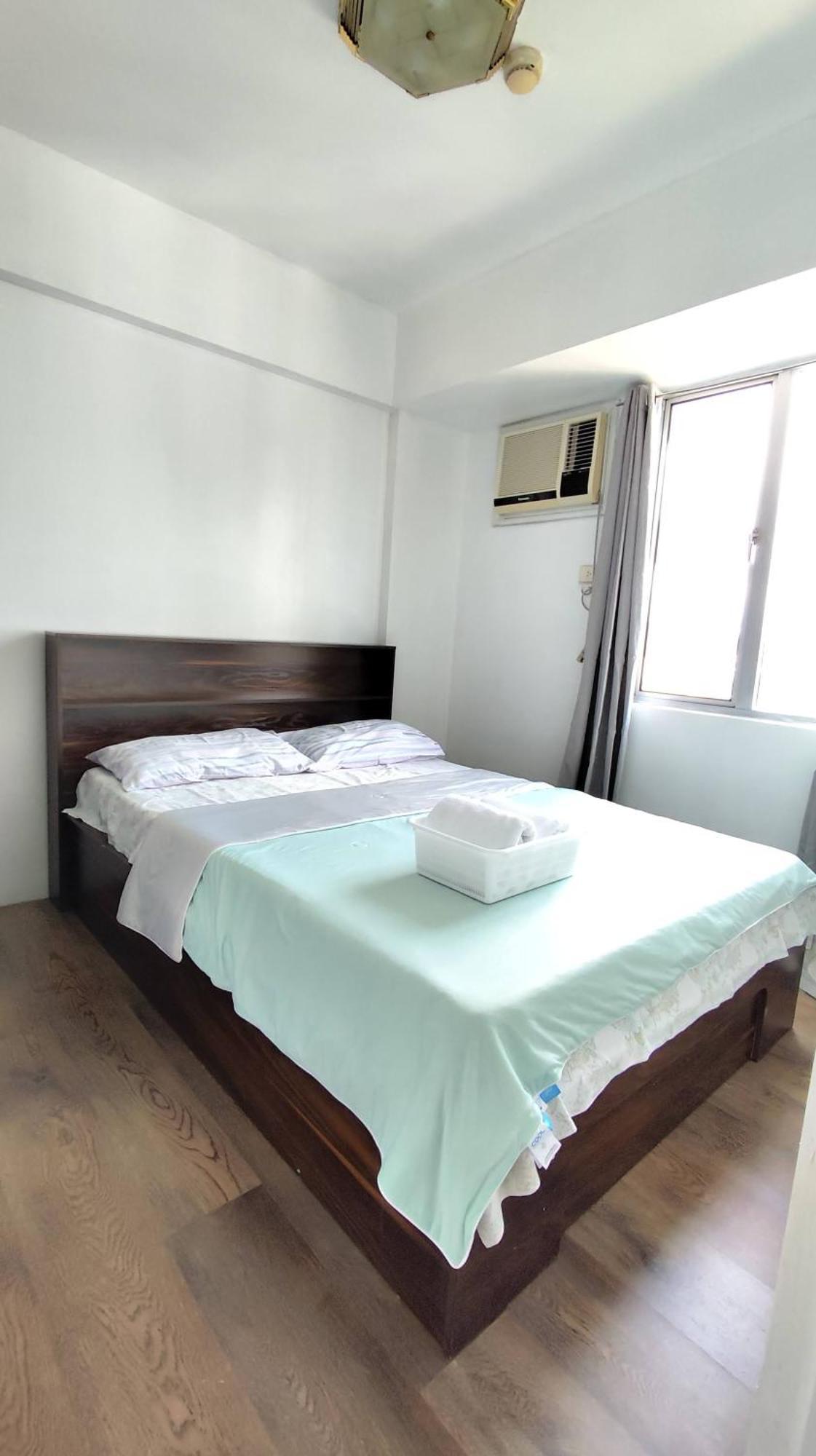 20th Floor 1br It Park Unit Across Sugbo Mercado Cebu