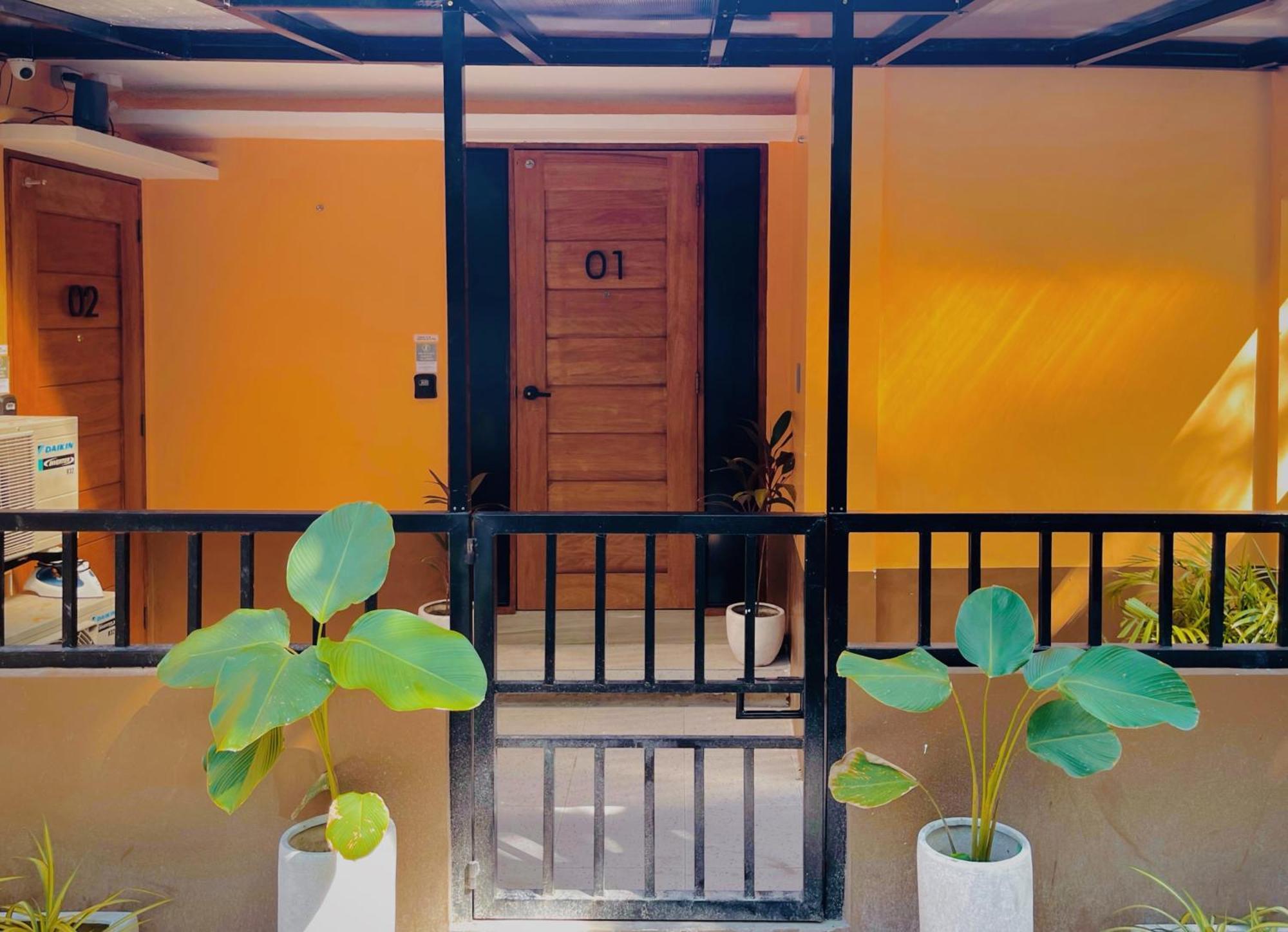 Group-friendly Stay, Minutes From The Airport Apartment Lapu-Lapu City