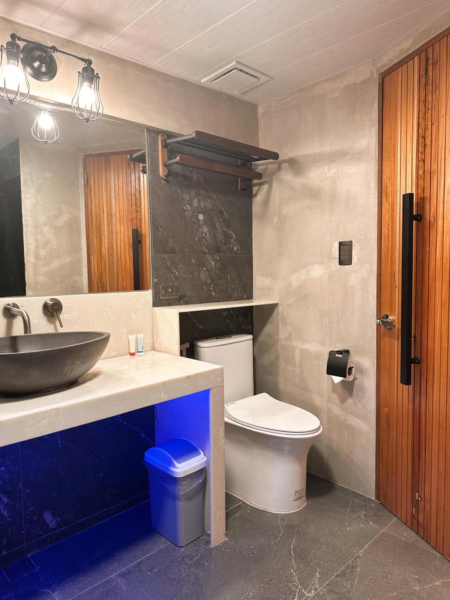 Aparthotel Blue Tulip - With Jacuzzi Lapu-Lapu City