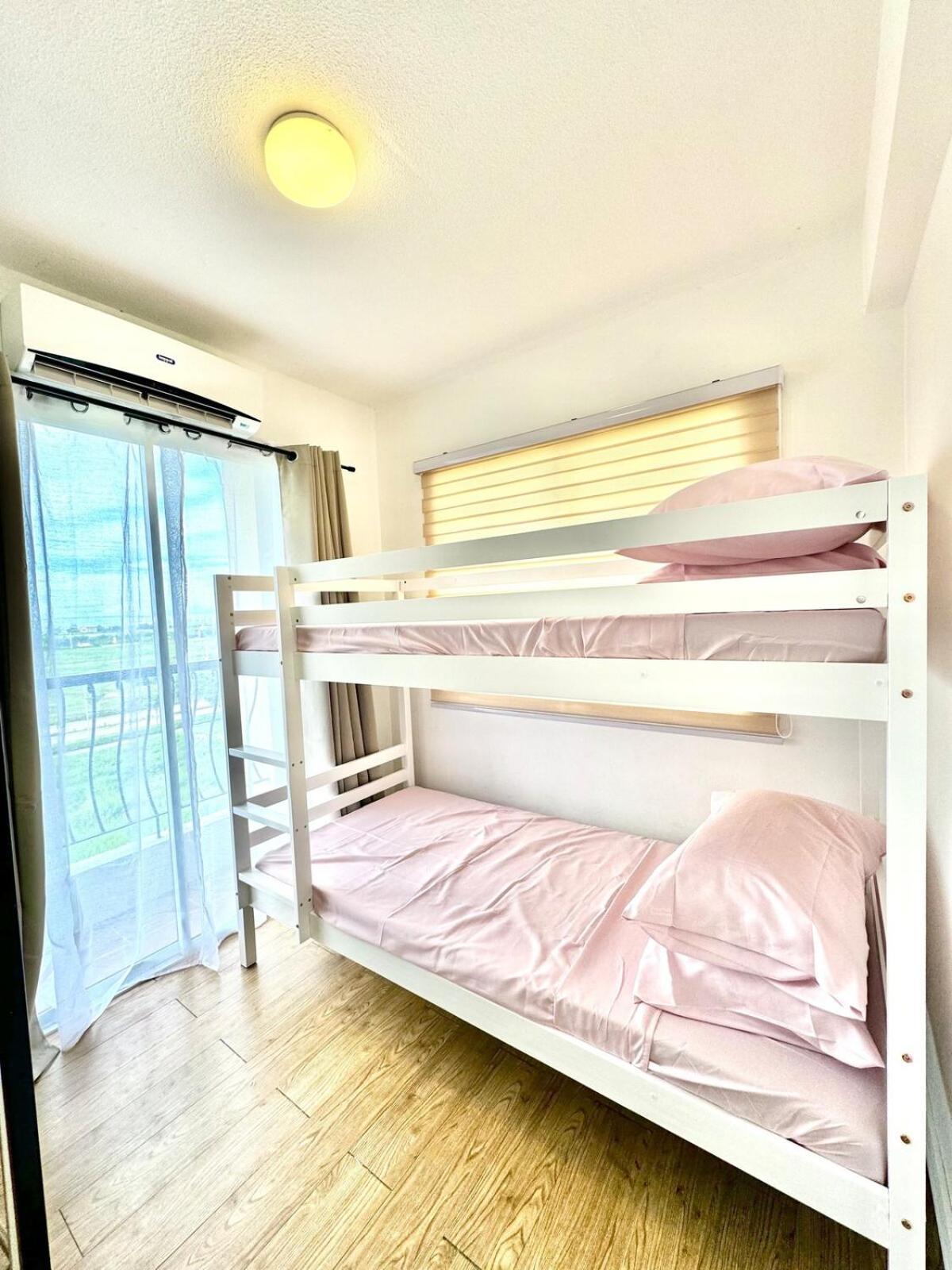 Apartment Seaview 2br Near Nustar & Sm Seaside