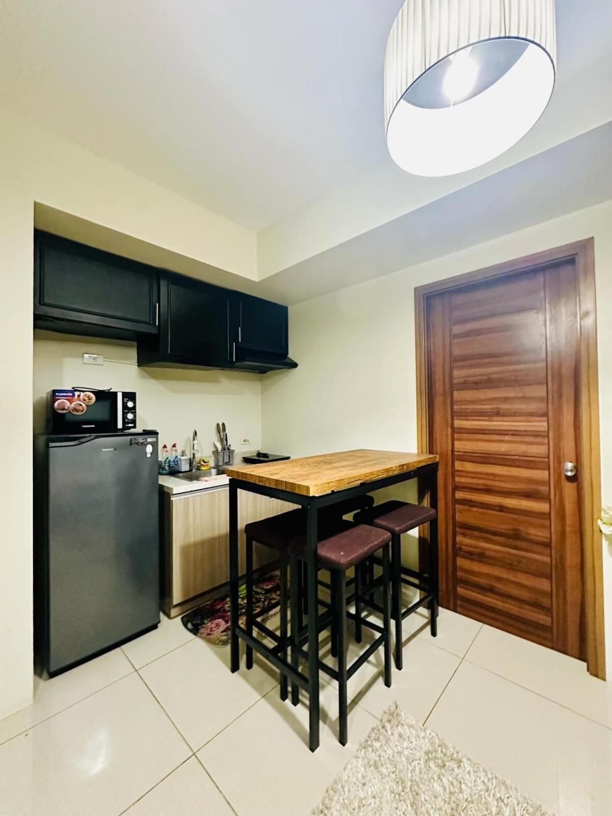 Chic Corner, Horizons 101, Apartment